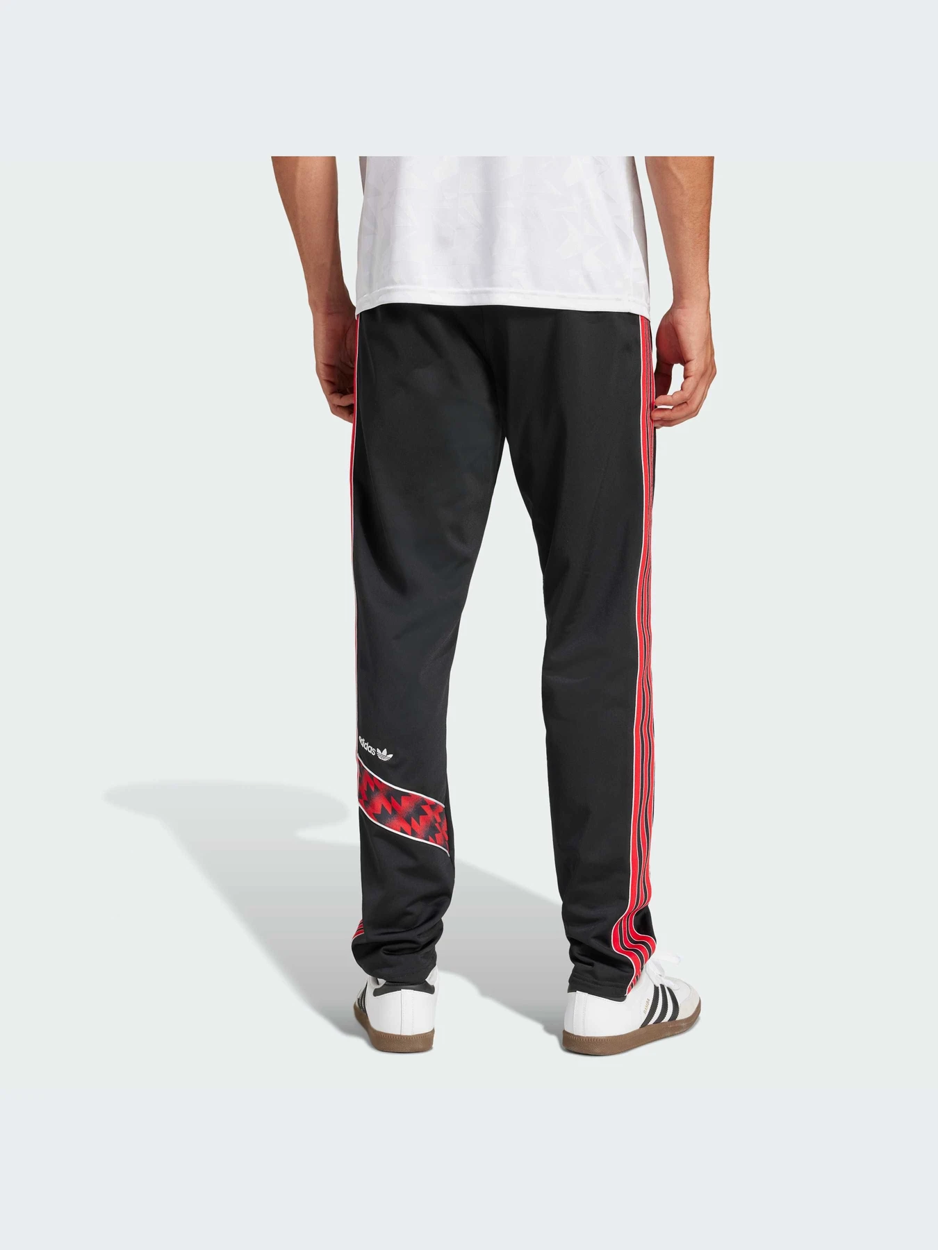 Брюки Adidas модель JF0378-KZ Брюки Adidas модель JF0378-KZ Фото