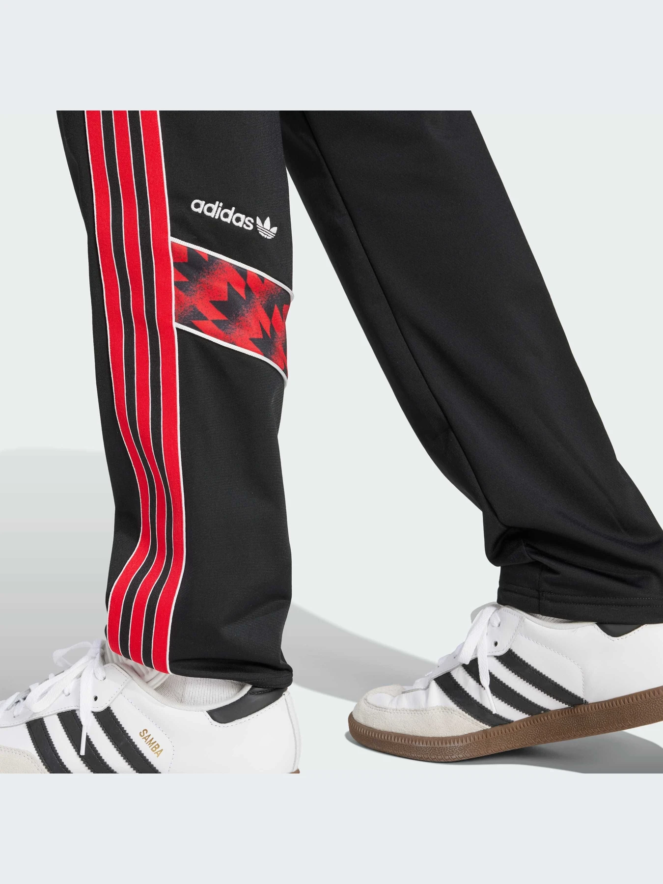 Брюки Adidas модель JF0378-KZ Брюки Adidas модель JF0378-KZ Фото