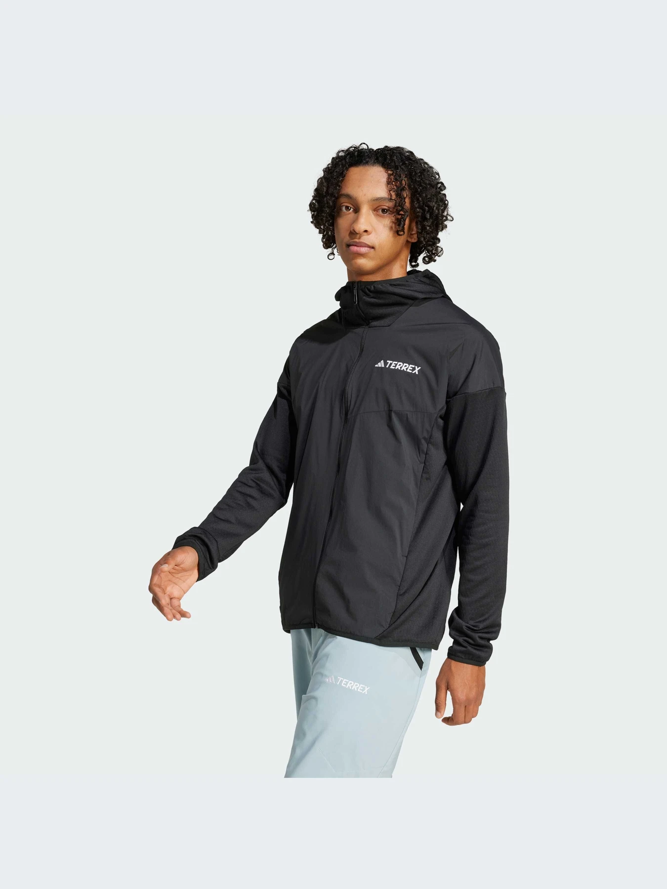 Куртки и дубленки Adidas модель JF1227-KZ Куртки и дубленки Adidas модель JF1227-KZ Фото