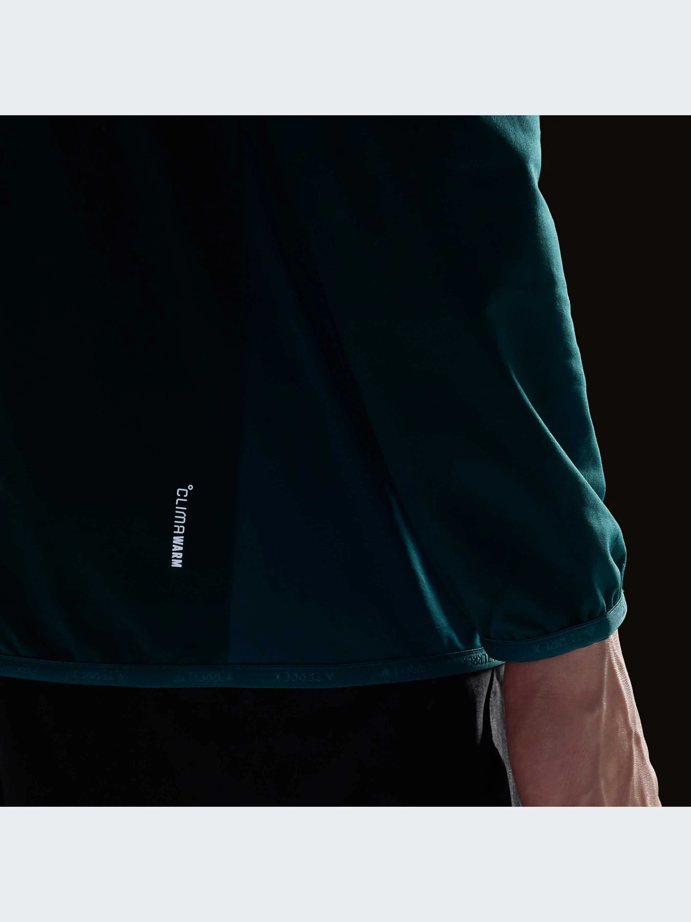 Куртки и дубленки Adidas модель JM0140-KZ Куртки и дубленки Adidas модель JM0140-KZ Фото