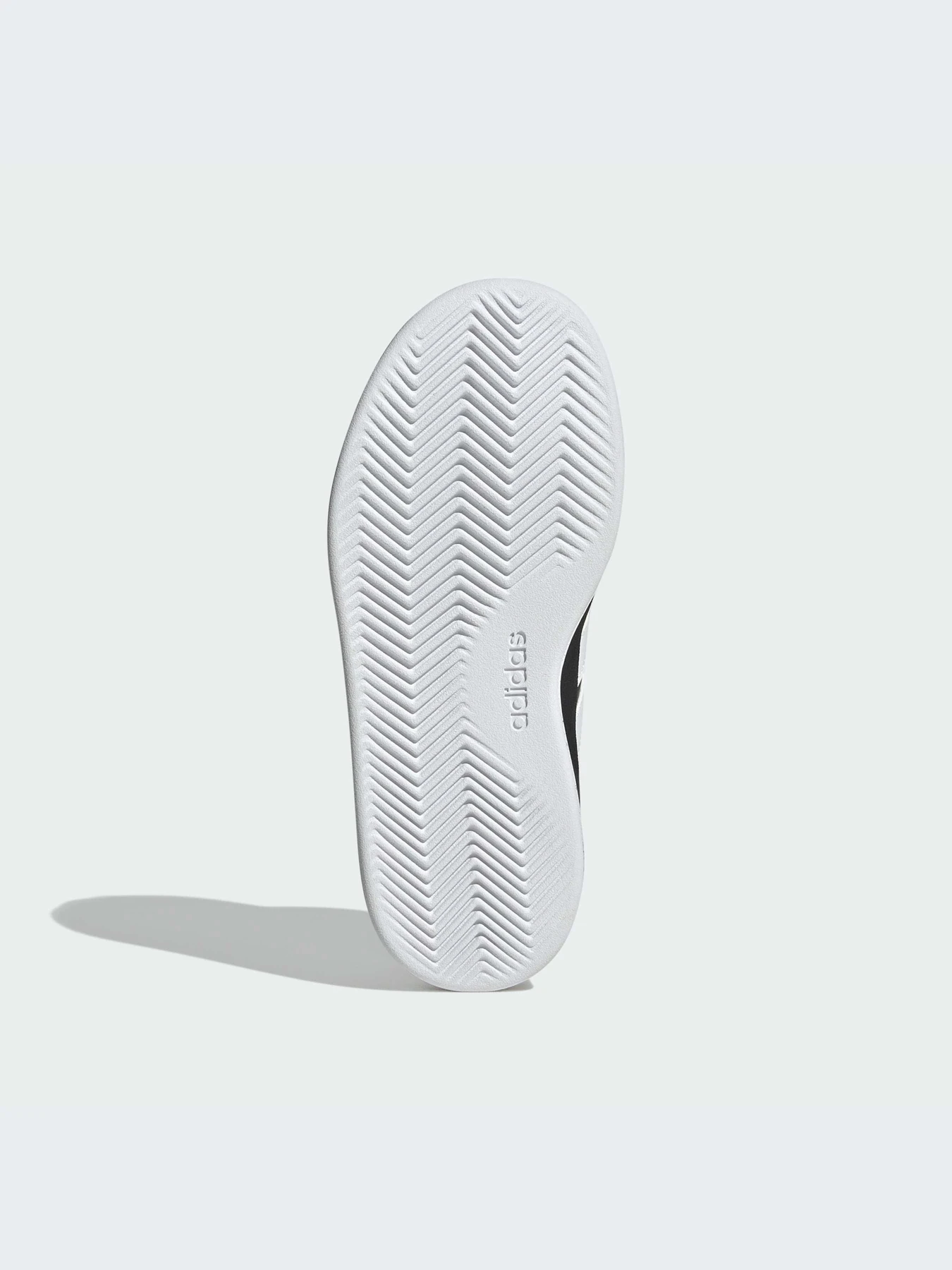 Кроссовки Adidas модель JS3687-KZ Кроссовки Adidas модель JS3687-KZ Фото
