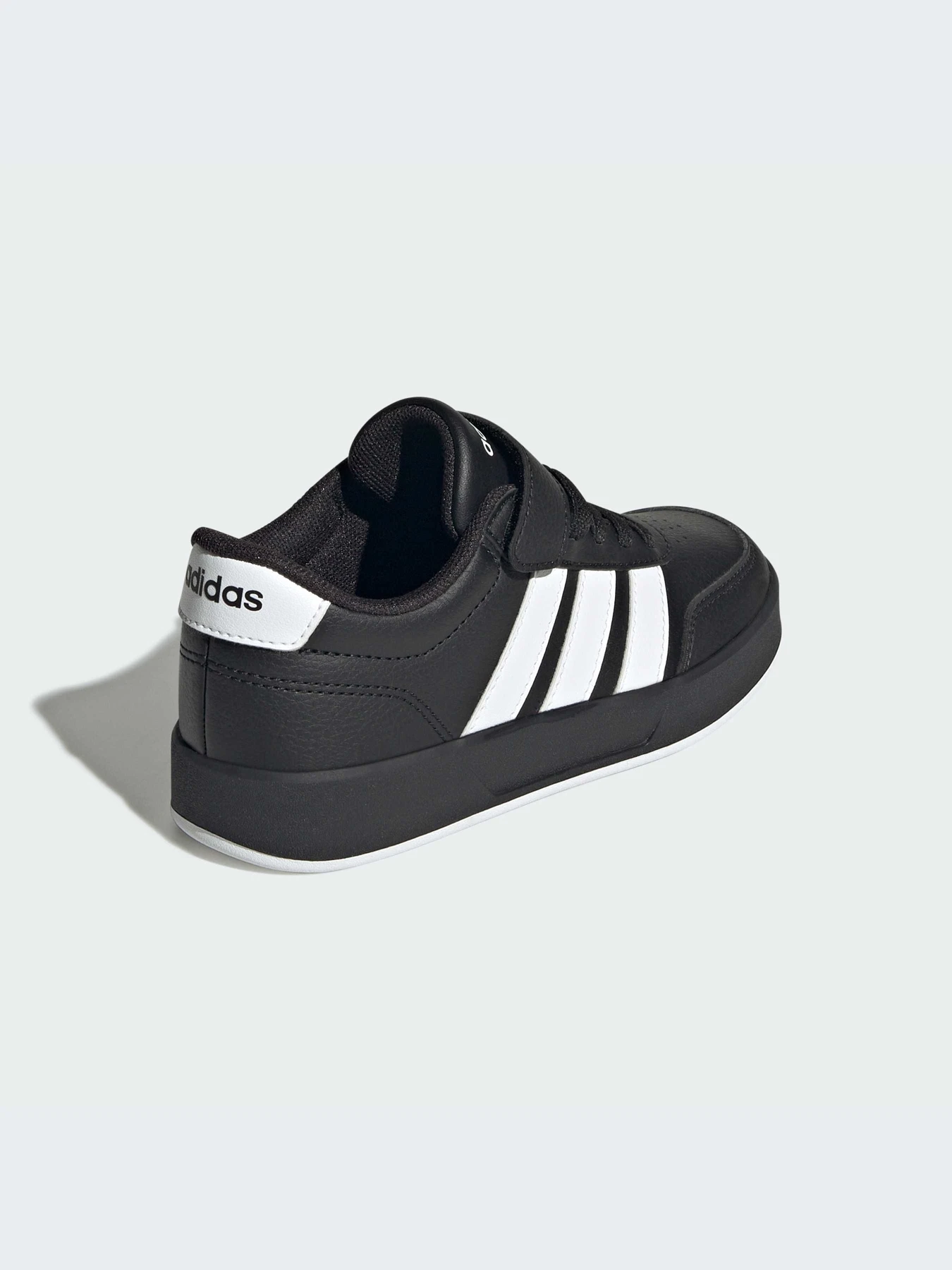 Кроссовки Adidas модель JS3687-KZ Кроссовки Adidas модель JS3687-KZ Фото