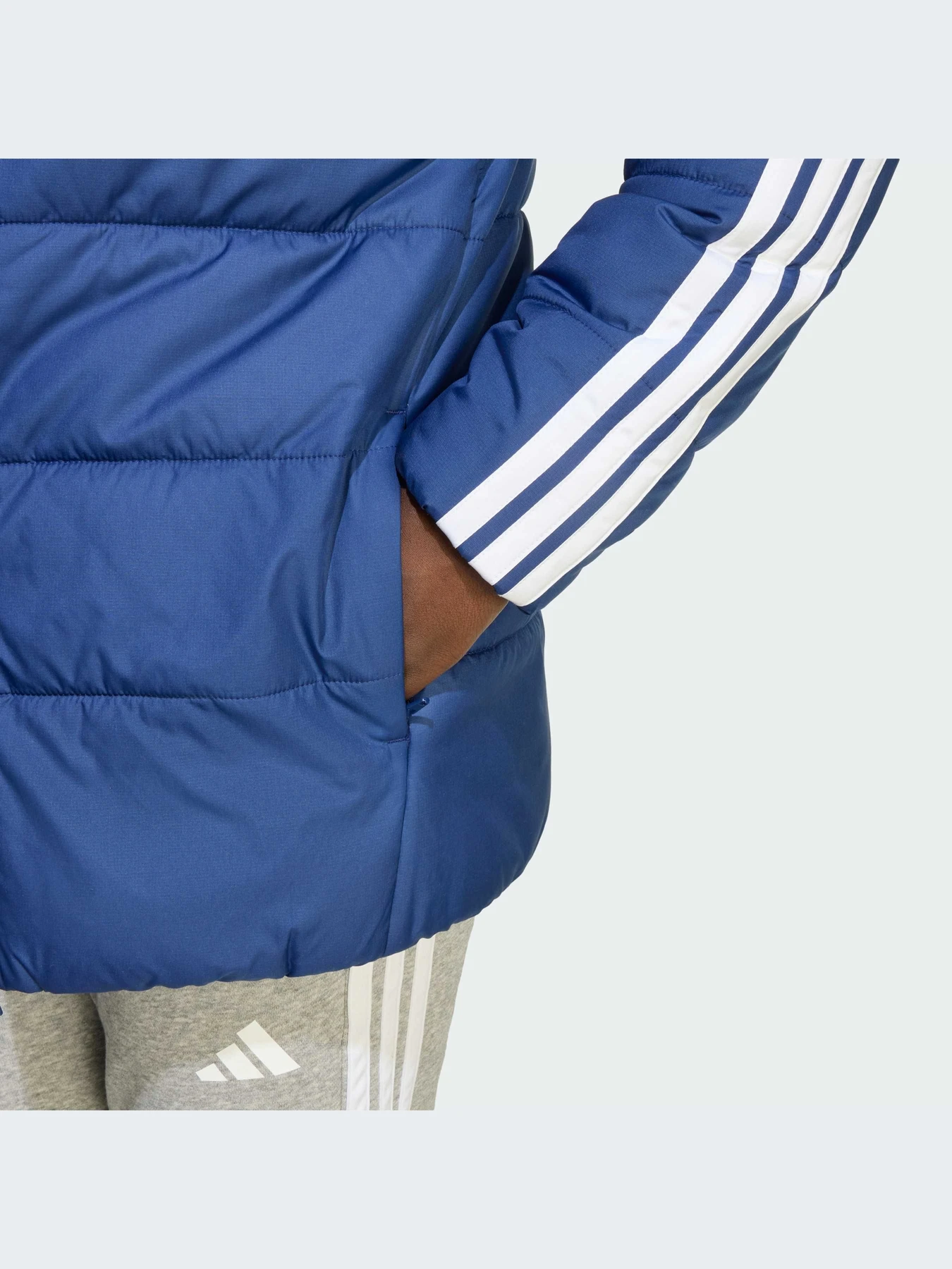 Куртки и дубленки Adidas модель JL7403-KZ Куртки и дубленки Adidas модель JL7403-KZ Фото