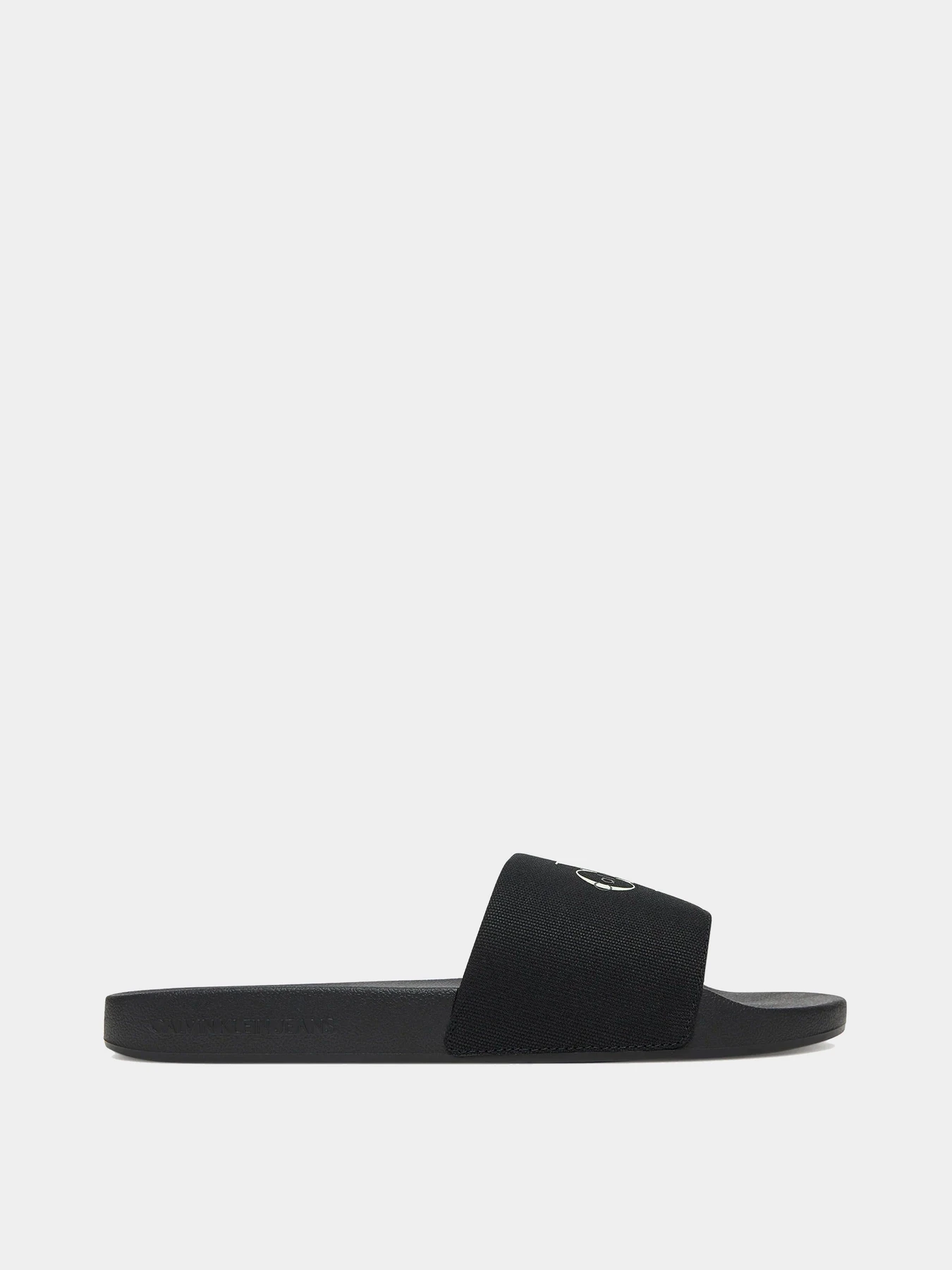 Шлёпанцы Calvin Klein модель YM0YM01367-01M Шлёпанцы Calvin Klein модель YM0YM01367-01M Фото
