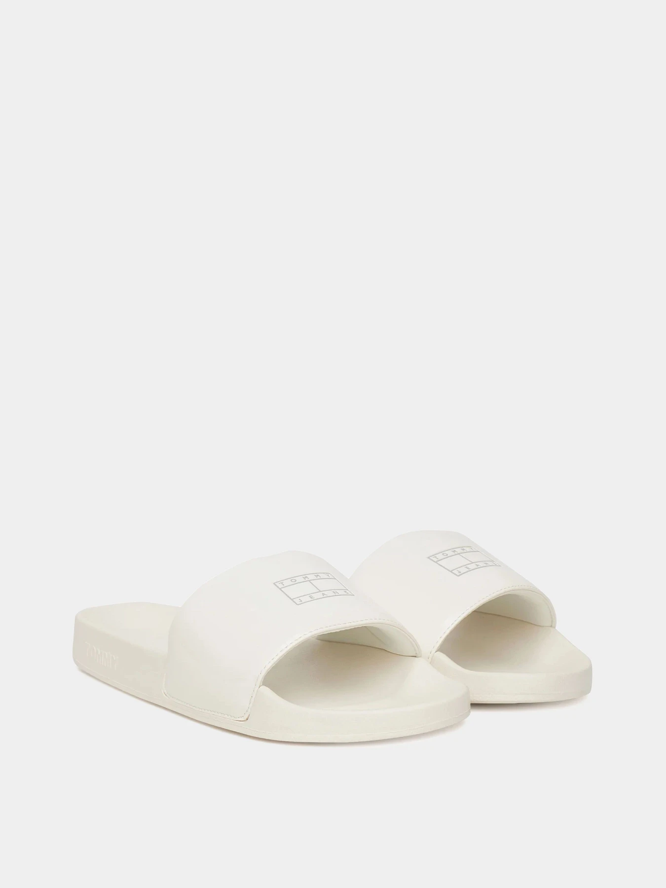 Шлёпанцы Tommy Hilfiger модель EN0EN02901-YBI Шлёпанцы Tommy Hilfiger модель EN0EN02901-YBI Фото