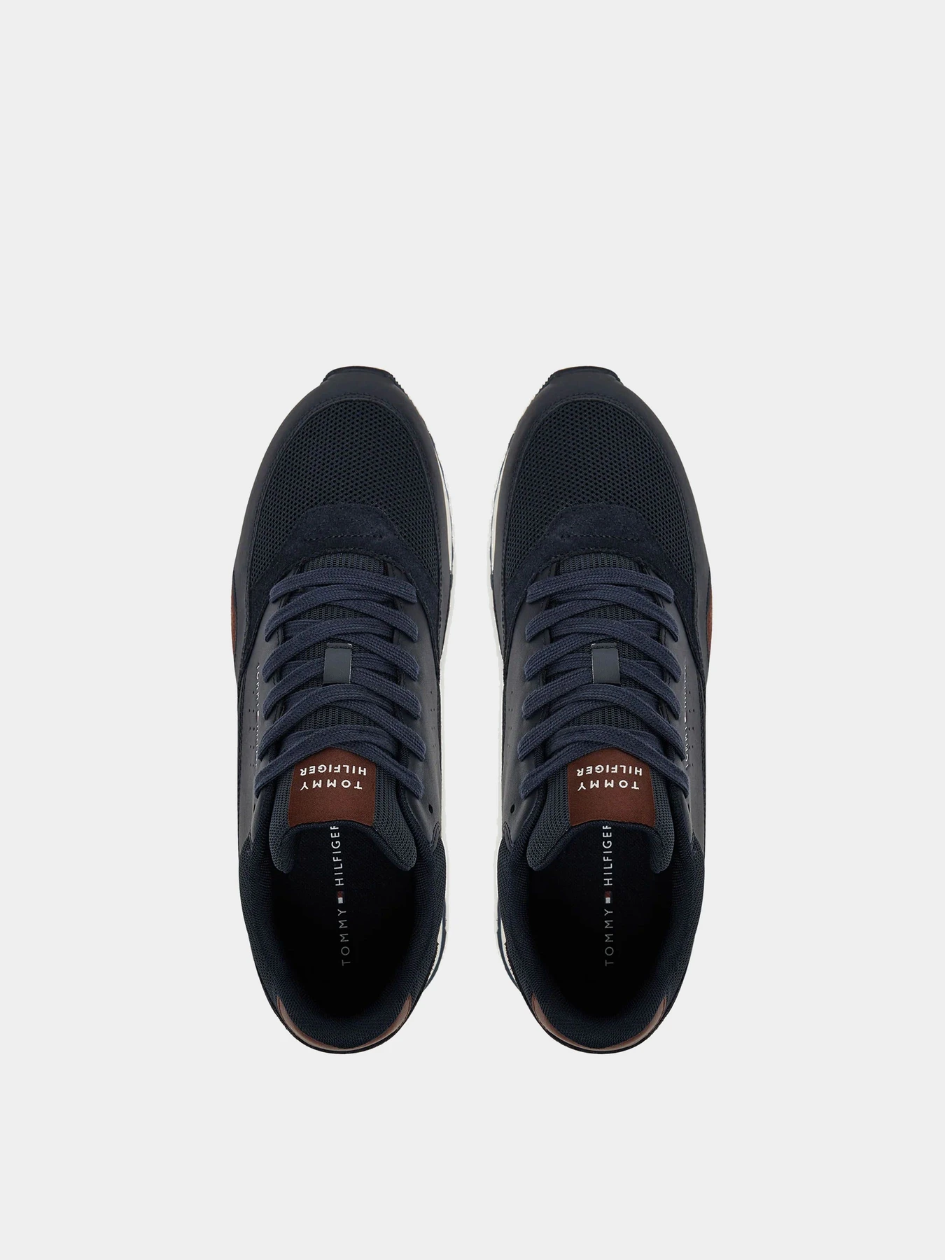 Кроссовки Tommy Hilfiger модель FM0FM05522-DW5 Кроссовки Tommy Hilfiger модель FM0FM05522-DW5 Фото