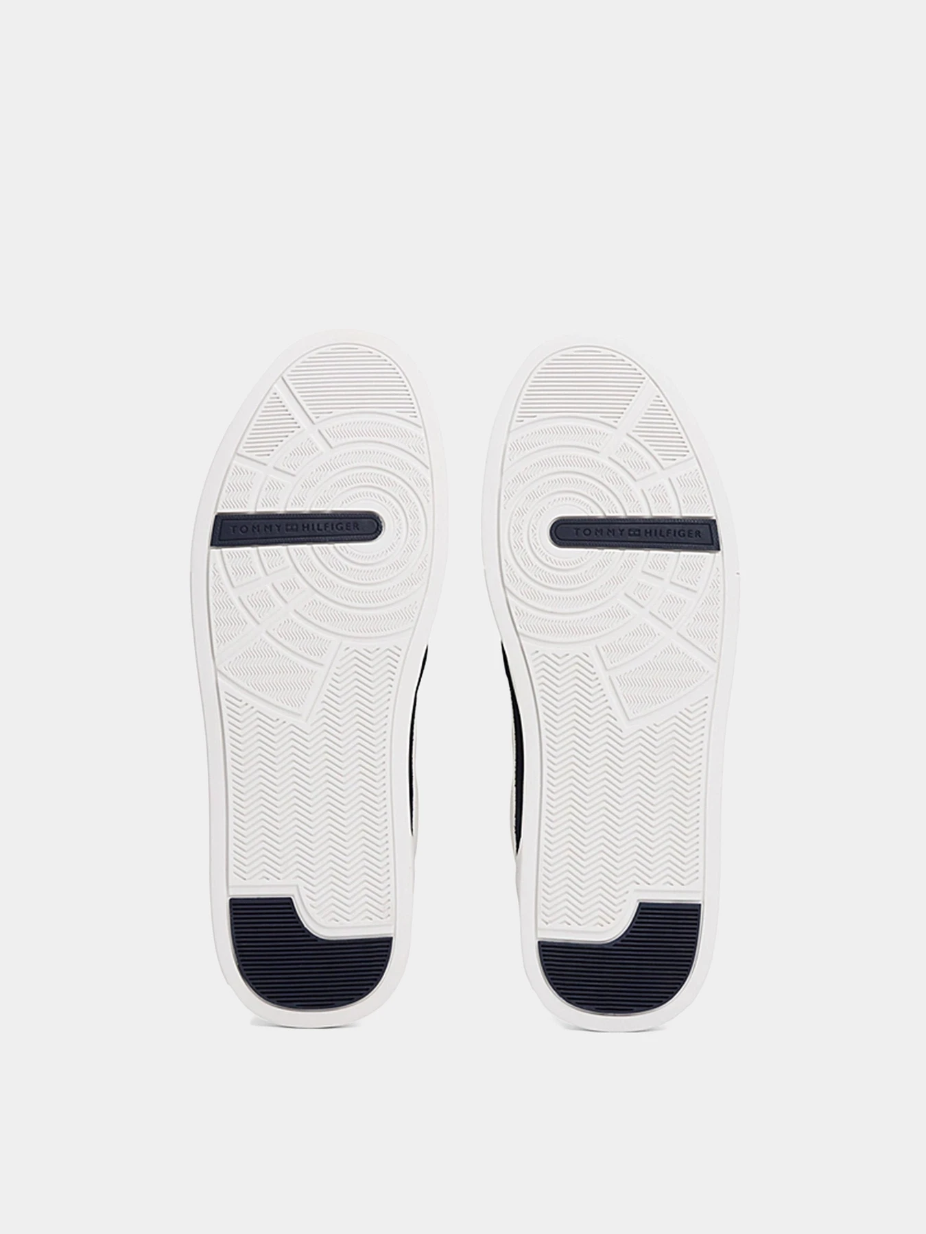Кроссовки Tommy Hilfiger модель FM0FM05551-0K4 Кроссовки Tommy Hilfiger модель FM0FM05551-0K4 Фото