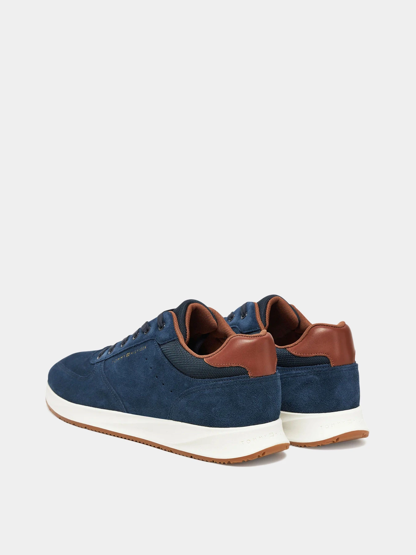 Кроссовки Tommy Hilfiger модель FM0FM05690-DW5 Кроссовки Tommy Hilfiger модель FM0FM05690-DW5 Фото