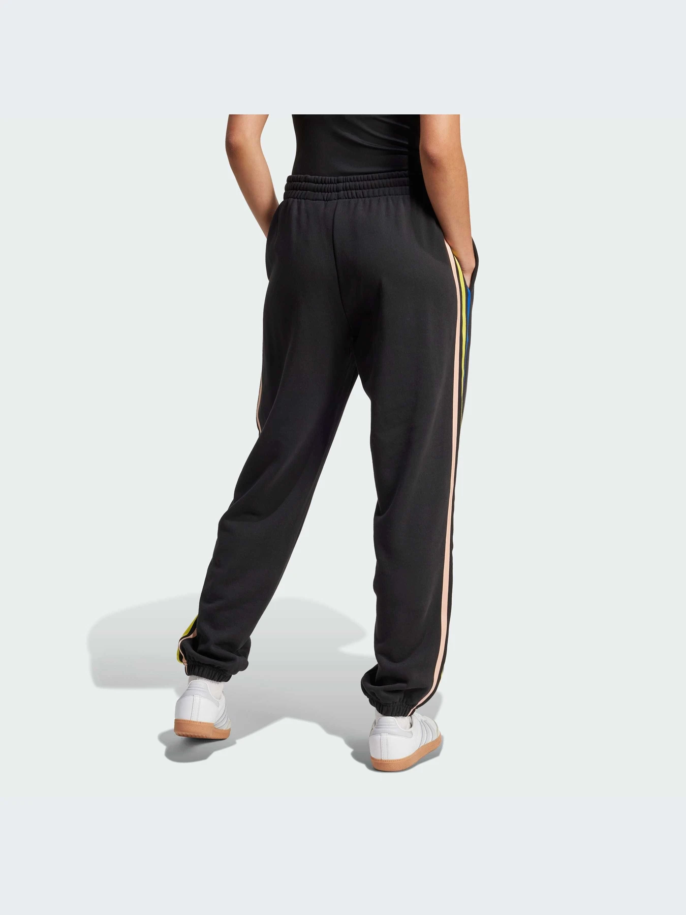 Брюки Adidas модель JD2733-KZ Брюки Adidas модель JD2733-KZ Фото