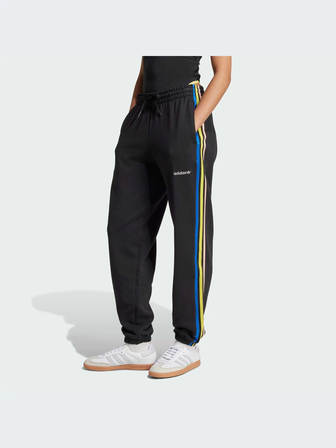 Брюки Adidas модель JD2733-KZ Брюки Adidas модель JD2733-KZ Фото
