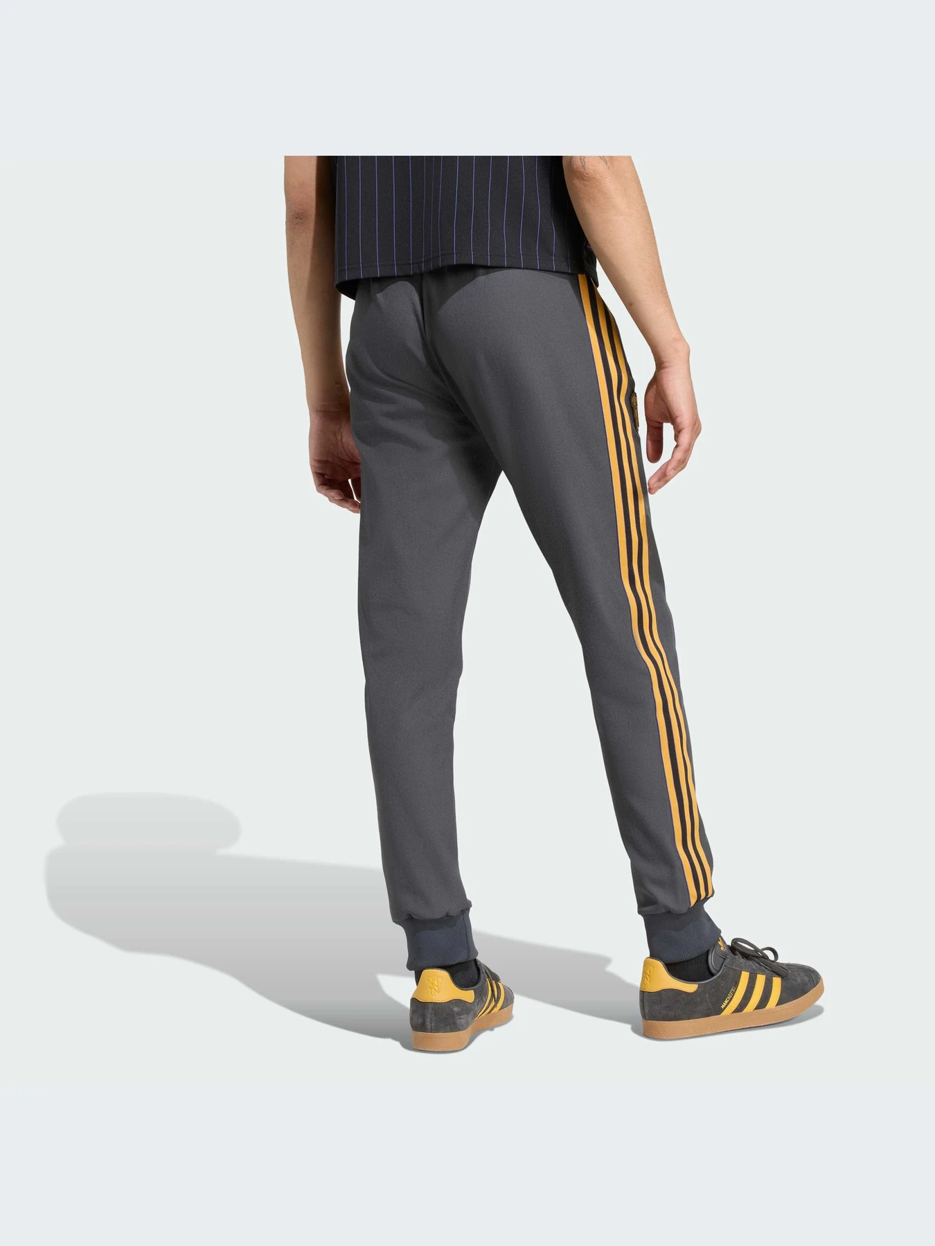 Брюки Adidas модель JN2815-KZ Брюки Adidas модель JN2815-KZ Фото