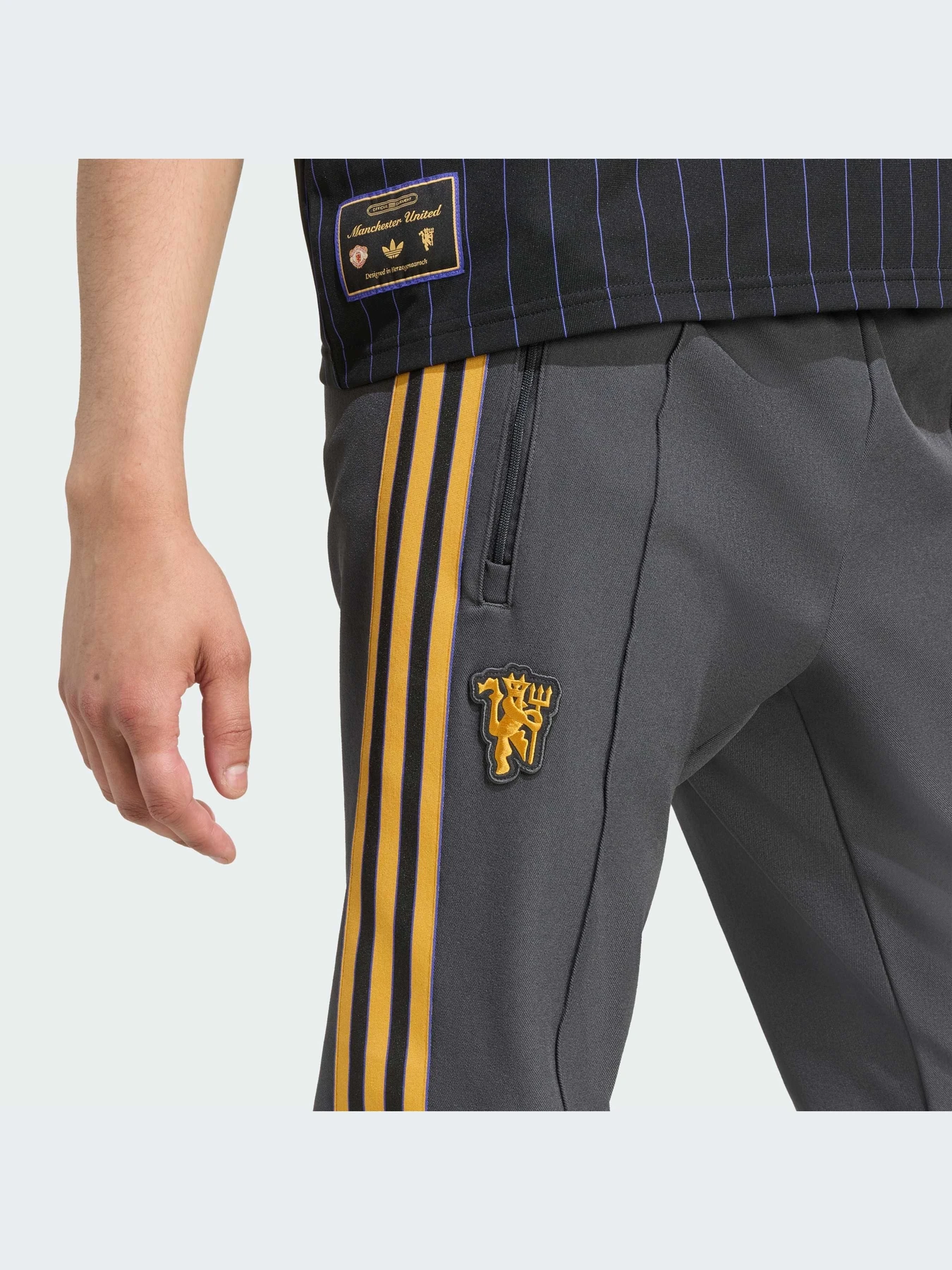 Брюки Adidas модель JN2815-KZ Брюки Adidas модель JN2815-KZ Фото