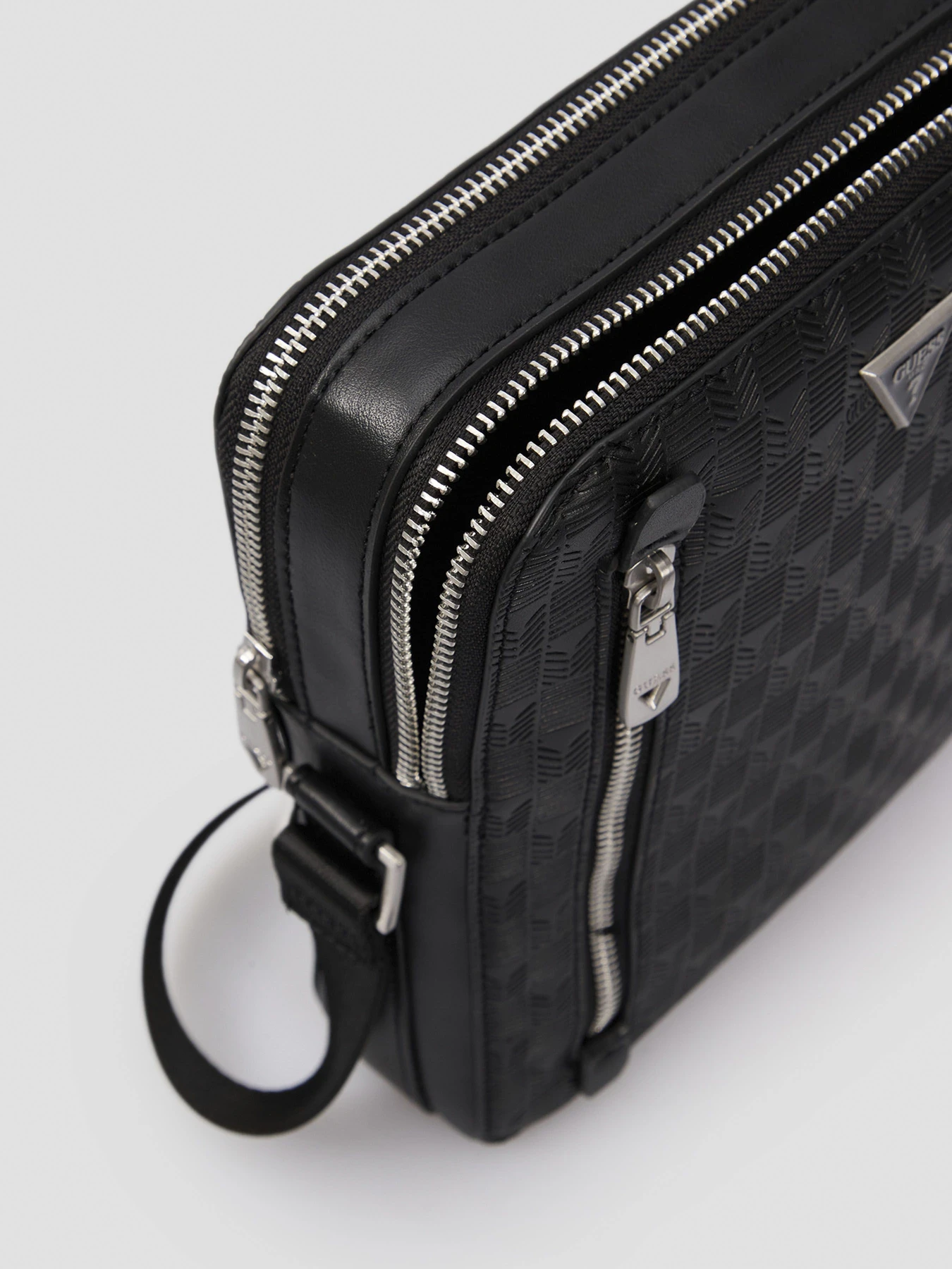 Сумки GUESS модель HMTODE-P5118-BLA Фото