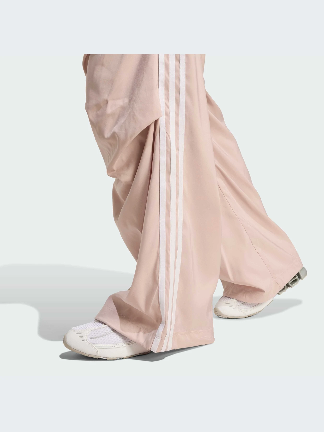 Брюки Adidas модель KE9791-KZ Брюки Adidas модель KE9791-KZ Фото