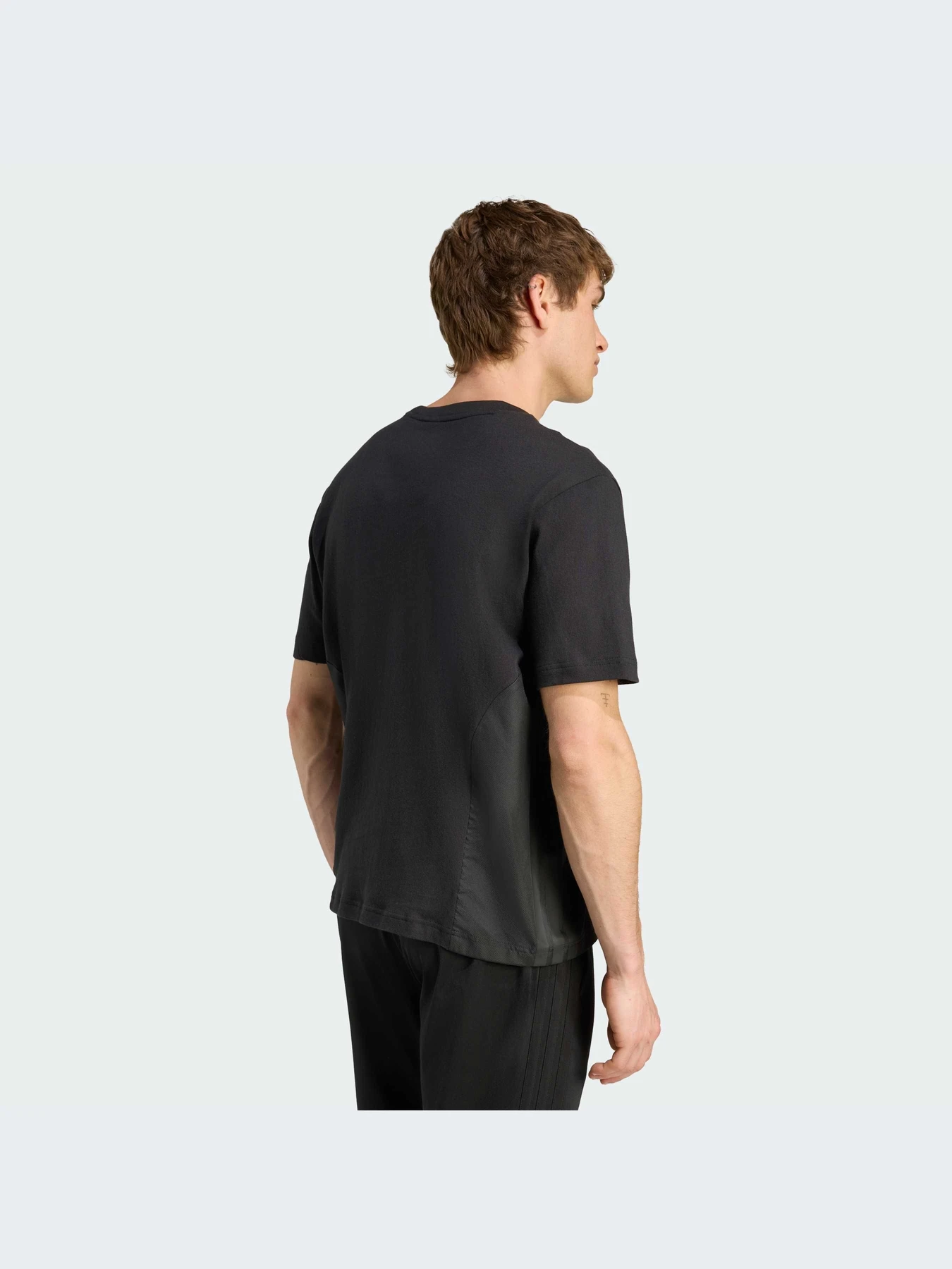 Футболки и поло Adidas модель JM3905-KZ Футболки и поло Adidas модель JM3905-KZ Фото