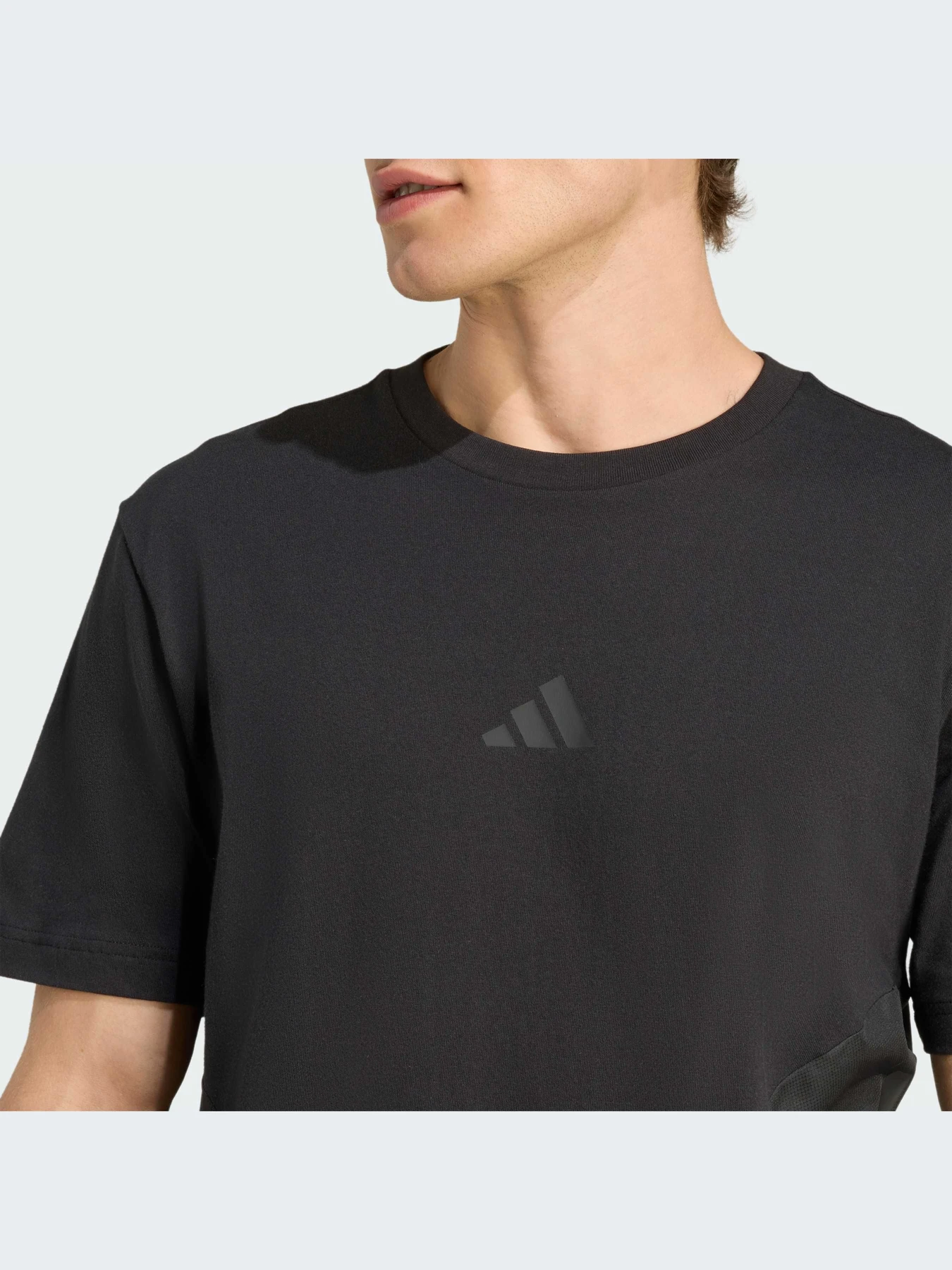 Футболки и поло Adidas модель JM3905-KZ Футболки и поло Adidas модель JM3905-KZ Фото