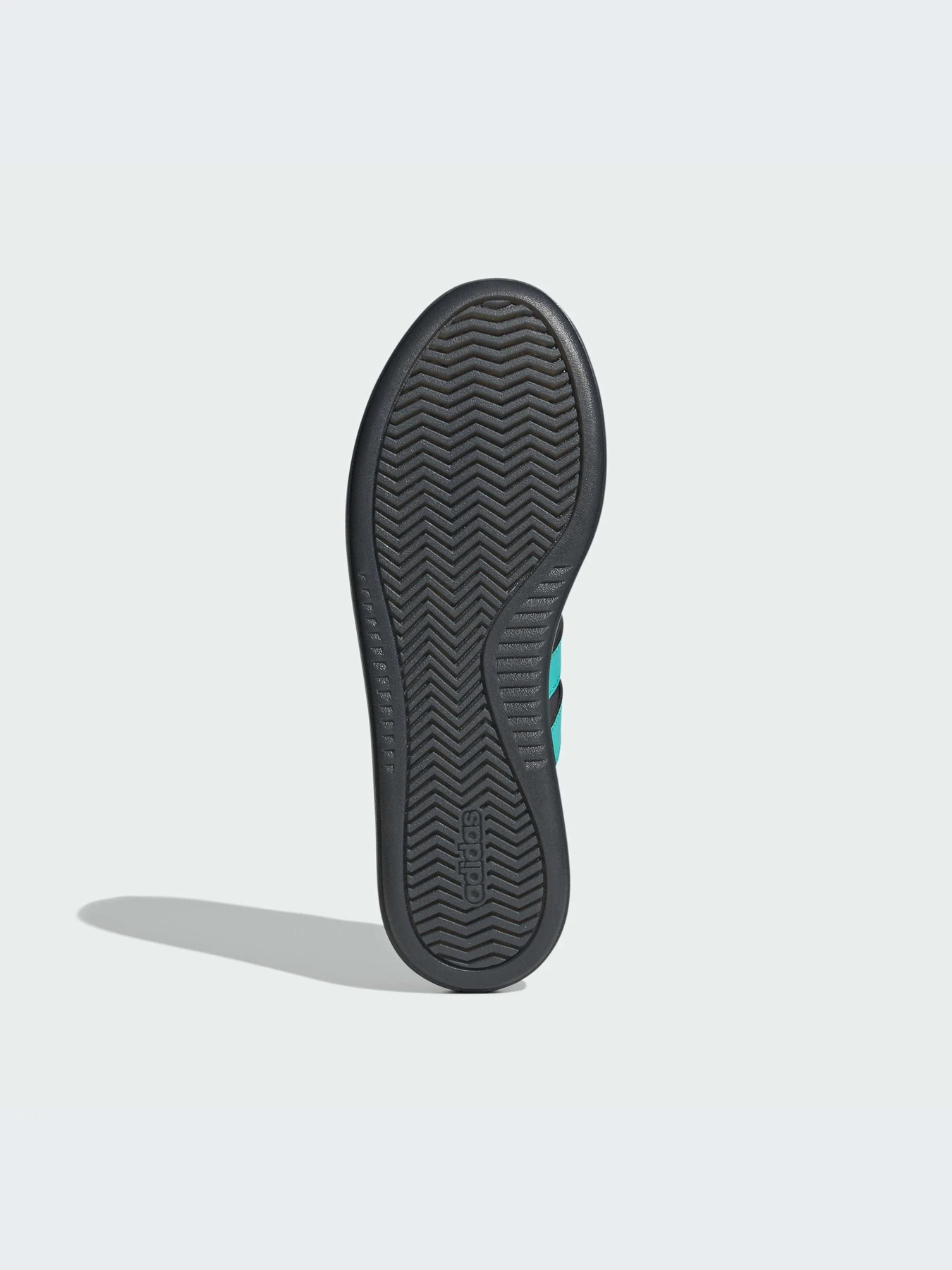 Кроссовки Adidas модель JR1063-KZ Кроссовки Adidas модель JR1063-KZ Фото