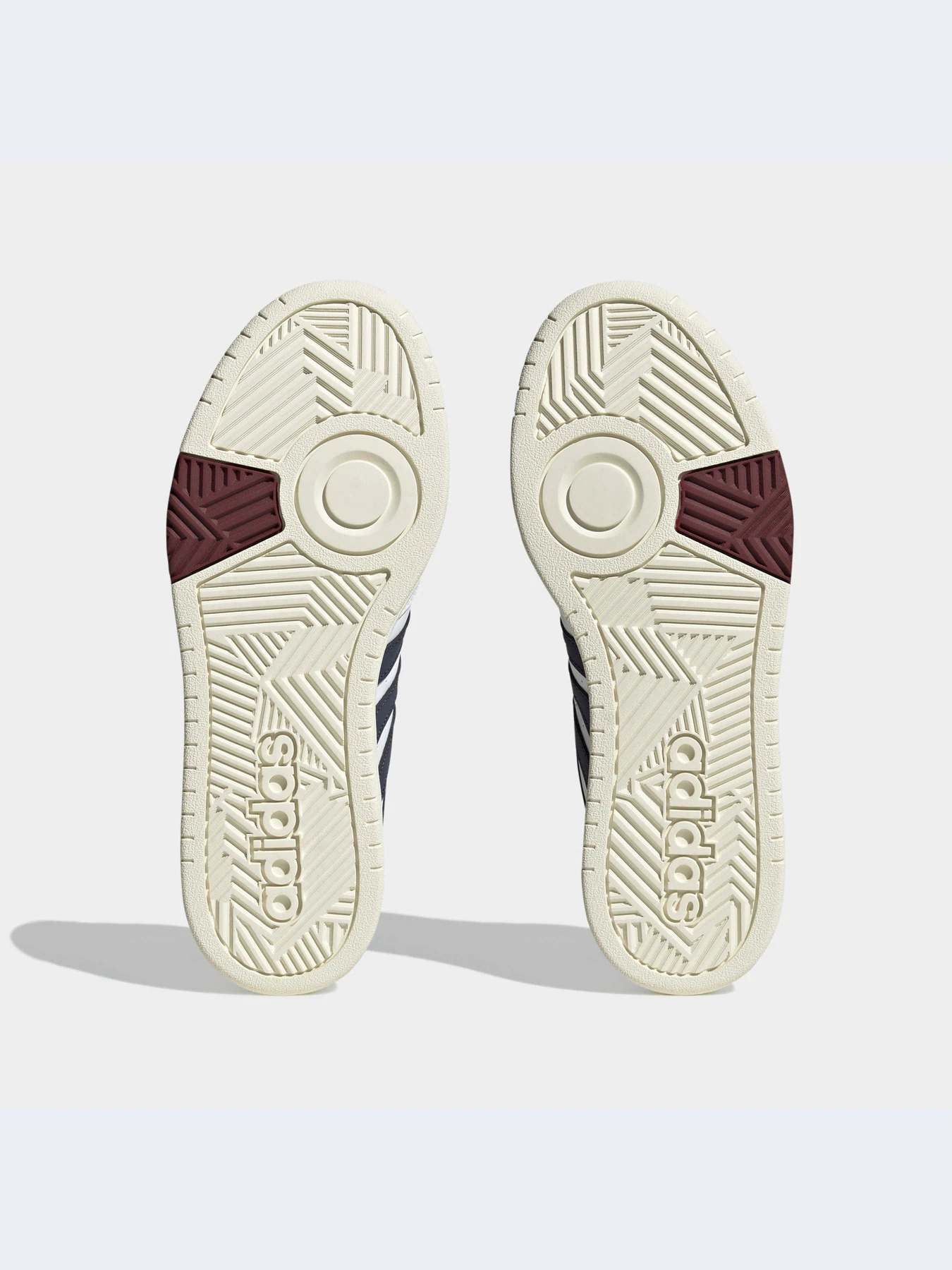 Кроссовки Adidas Hoops модель HP7944-KZ Кроссовки Adidas Hoops модель HP7944-KZ Фото