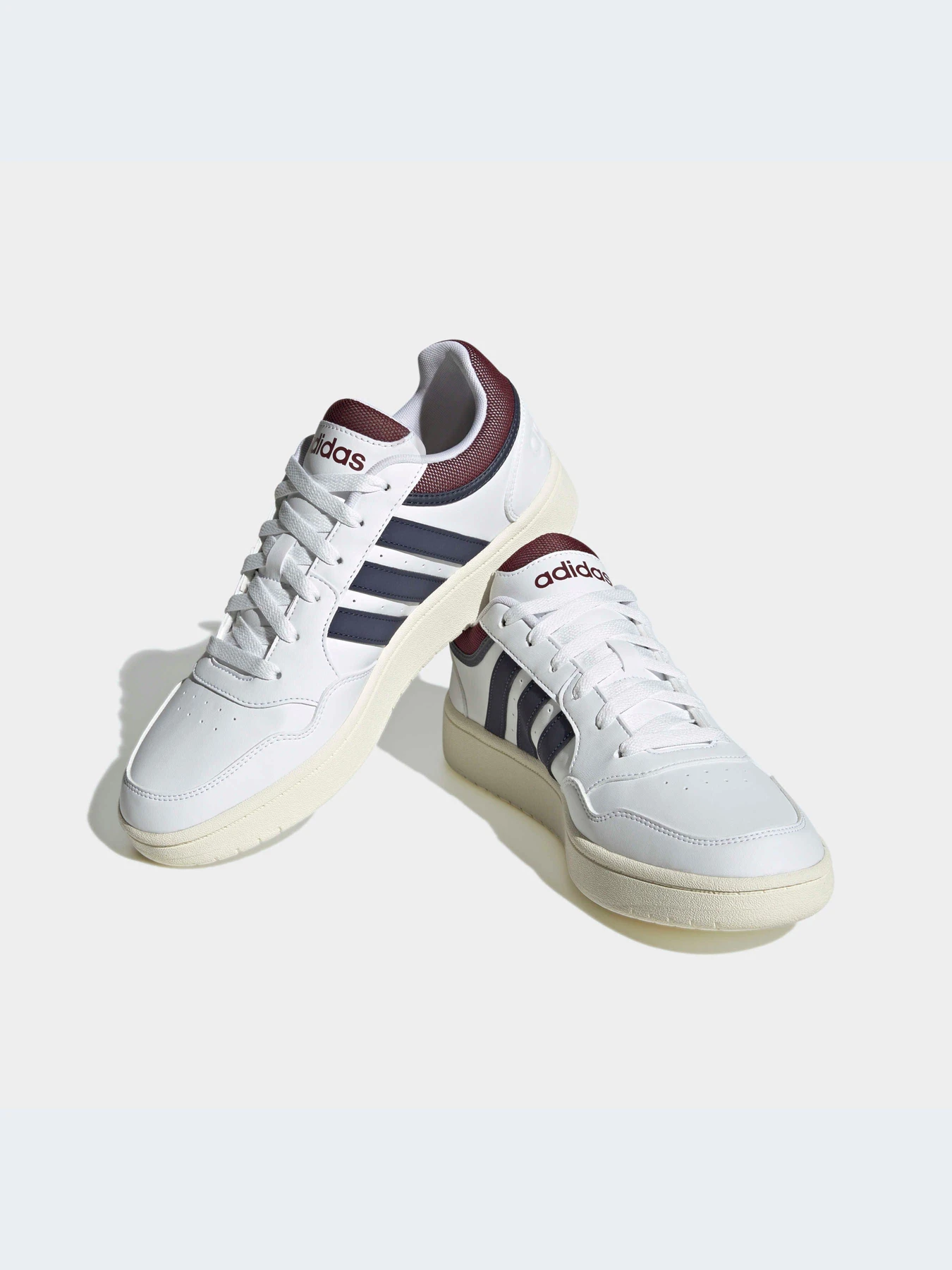 Кроссовки Adidas Hoops модель HP7944-KZ Кроссовки Adidas Hoops модель HP7944-KZ Фото