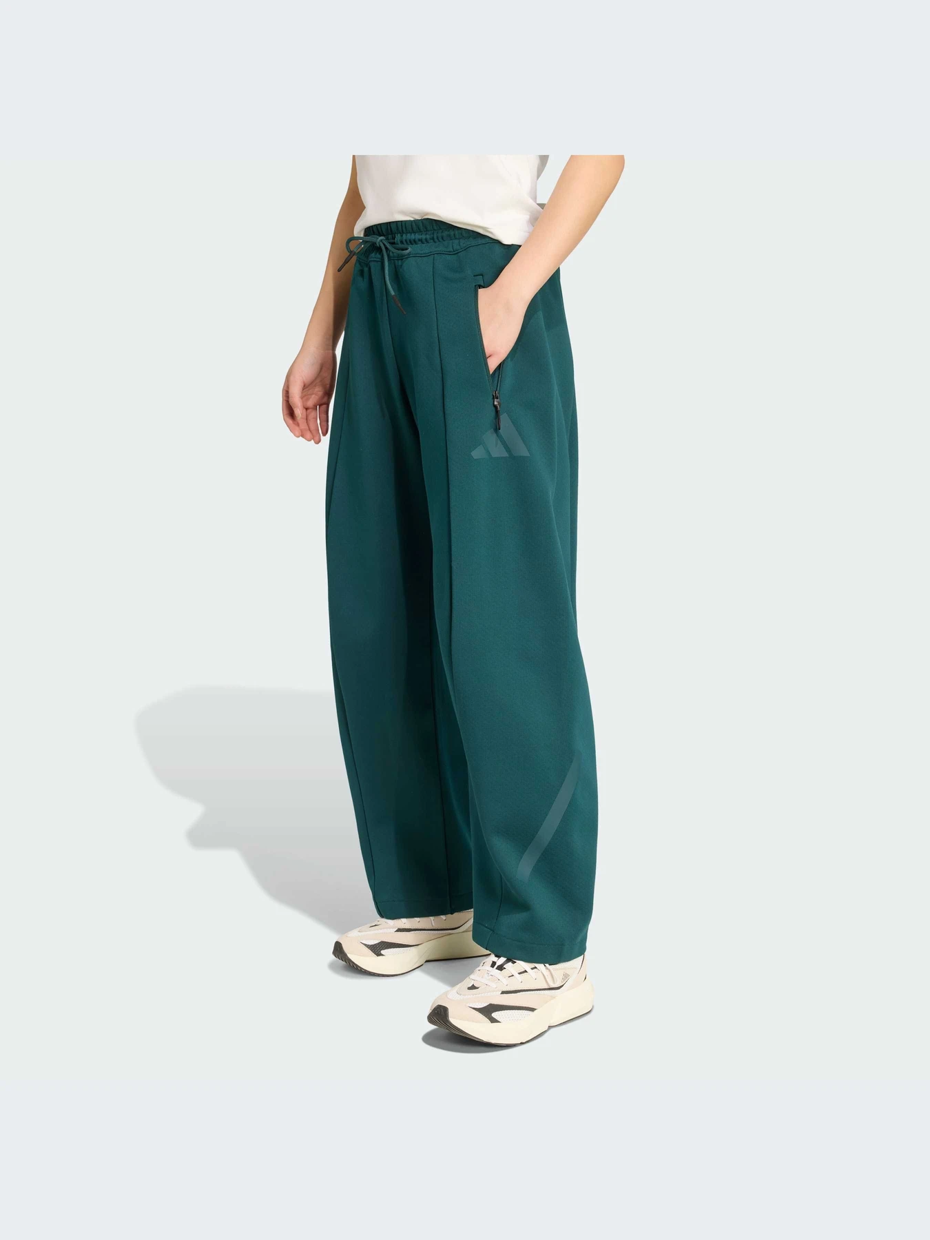 Брюки Adidas ZNE модель JW7771-KZ Брюки Adidas ZNE модель JW7771-KZ Фото