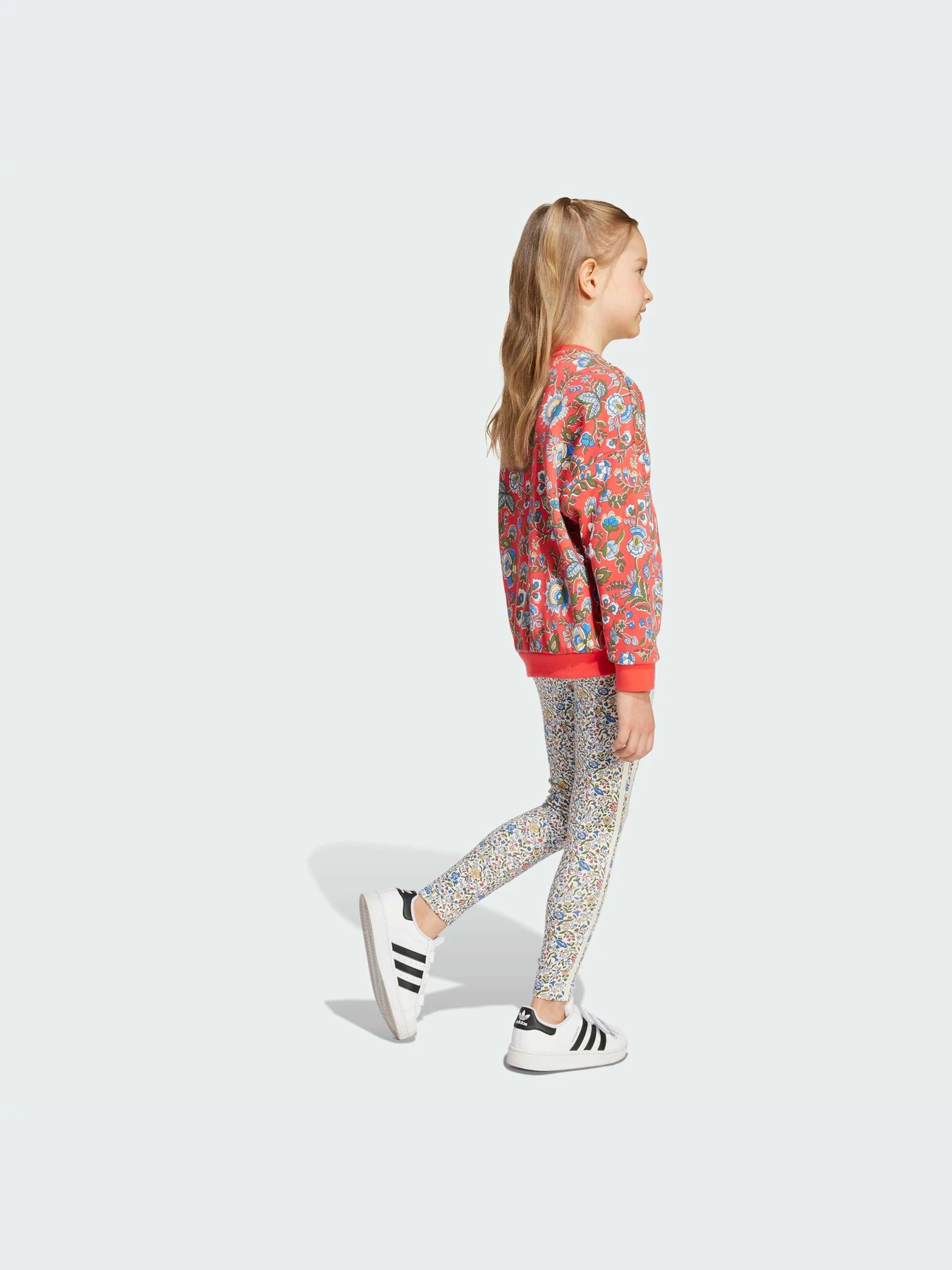 Костюмы Adidas Graphics модель JV7803-KZ Костюмы Adidas Graphics модель JV7803-KZ Фото