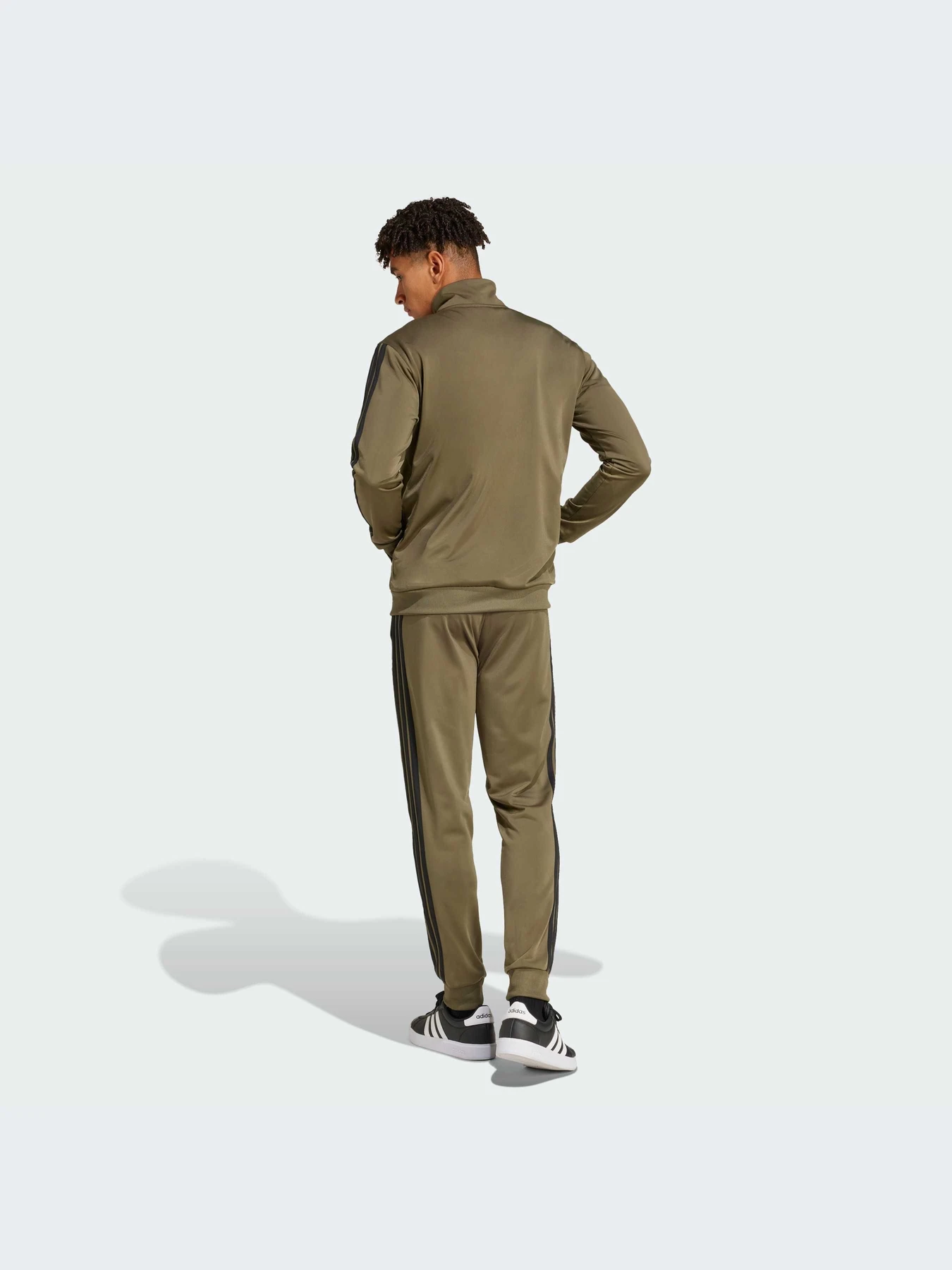 Костюмы Adidas модель JI8854-KZ Костюмы Adidas модель JI8854-KZ Фото