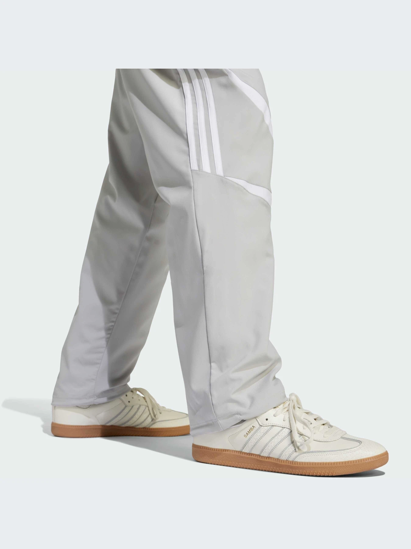 Брюки Adidas Adicolor модель JN4841-KZ Брюки Adidas Adicolor модель JN4841-KZ Фото