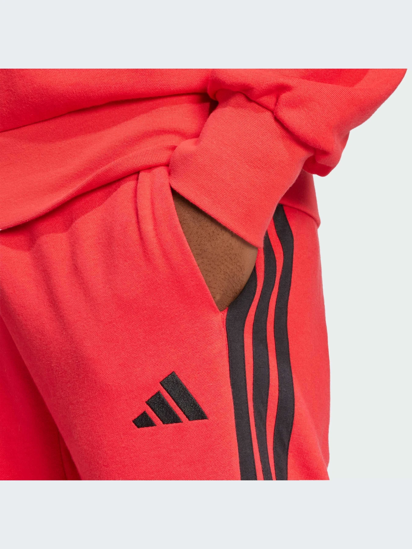 Брюки Adidas модель JD1880-KZ Брюки Adidas модель JD1880-KZ Фото
