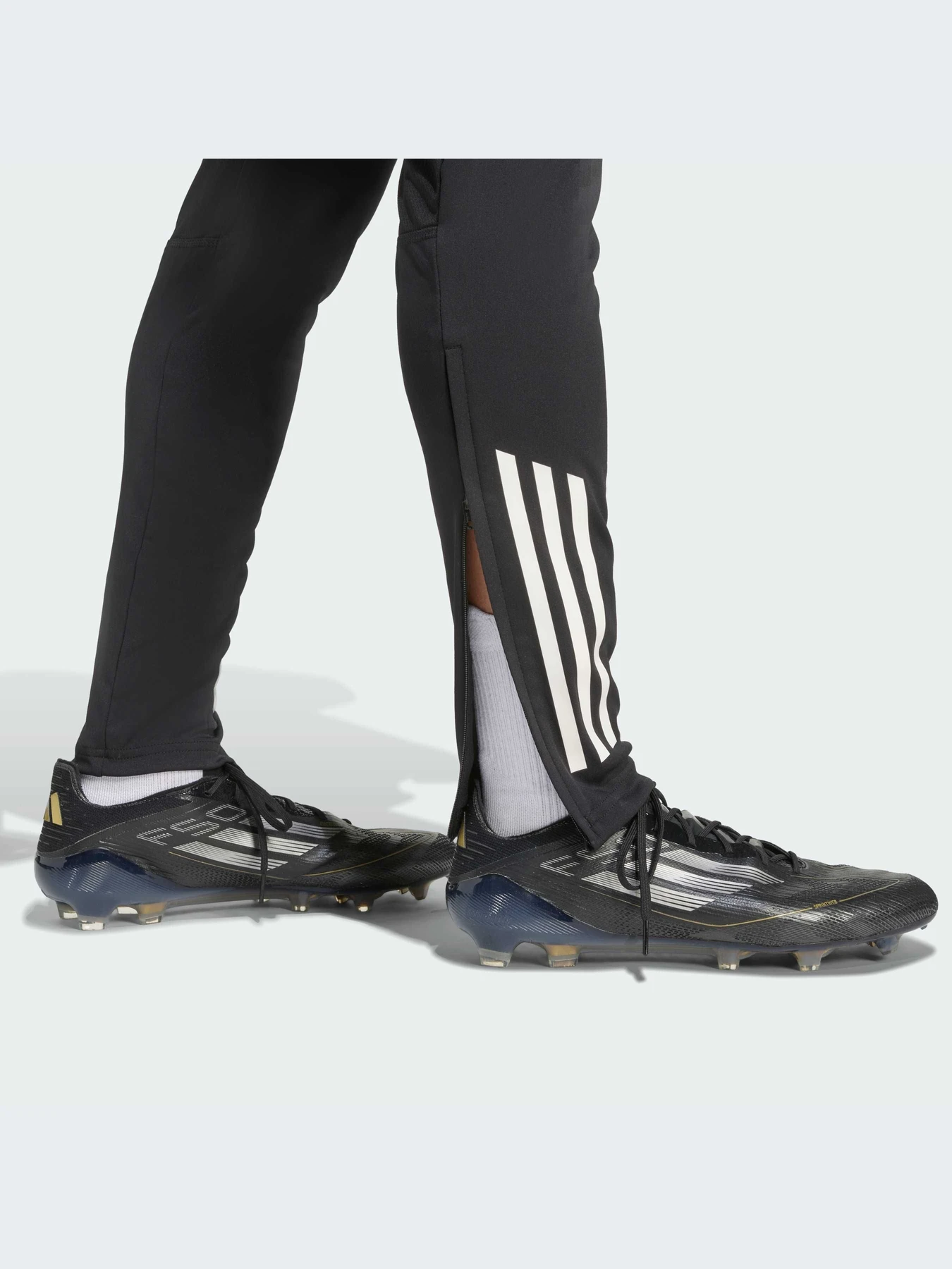 Брюки Adidas Tiro модель JW4356-KZ Брюки Adidas Tiro модель JW4356-KZ Фото
