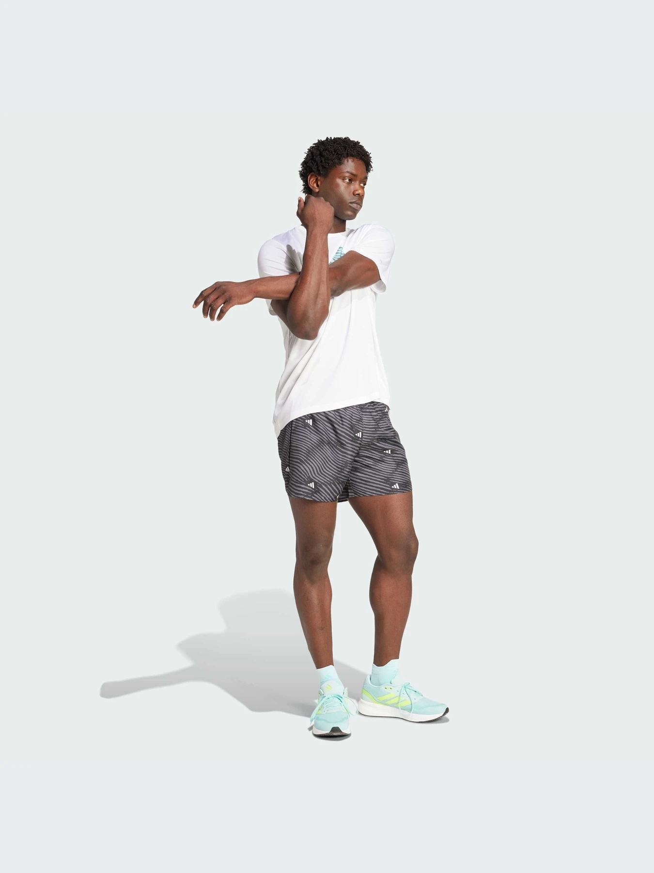 Шорты Adidas модель JM5731-KZ Шорты Adidas модель JM5731-KZ Фото