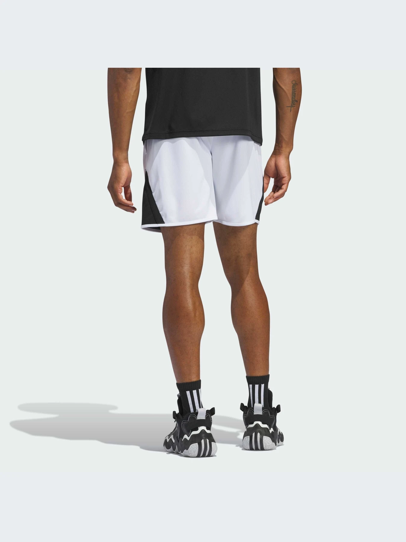 Шорты Adidas модель IX1849-KZ Шорты Adidas модель IX1849-KZ Фото