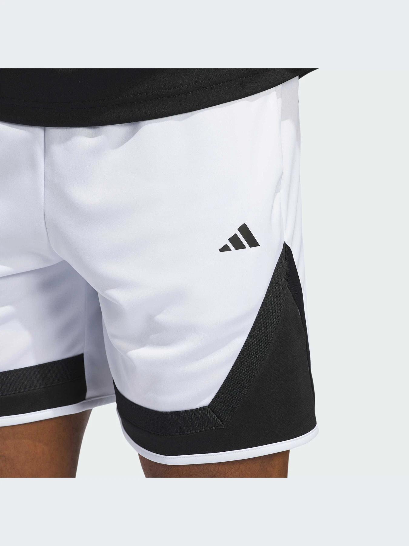 Шорты Adidas модель IX1849-KZ Шорты Adidas модель IX1849-KZ Фото