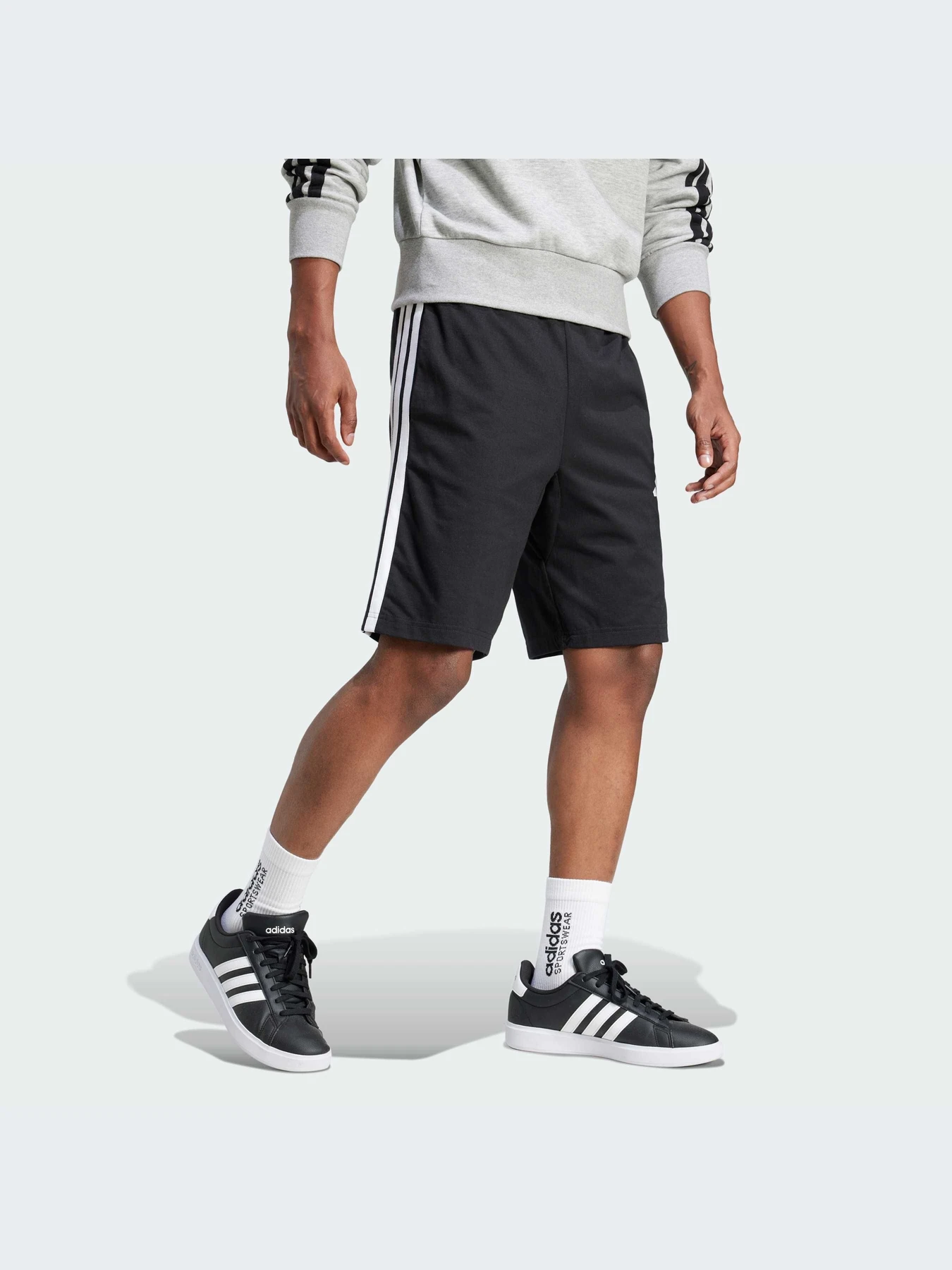 Шорты Adidas модель JE6405-KZ Шорты Adidas модель JE6405-KZ Фото