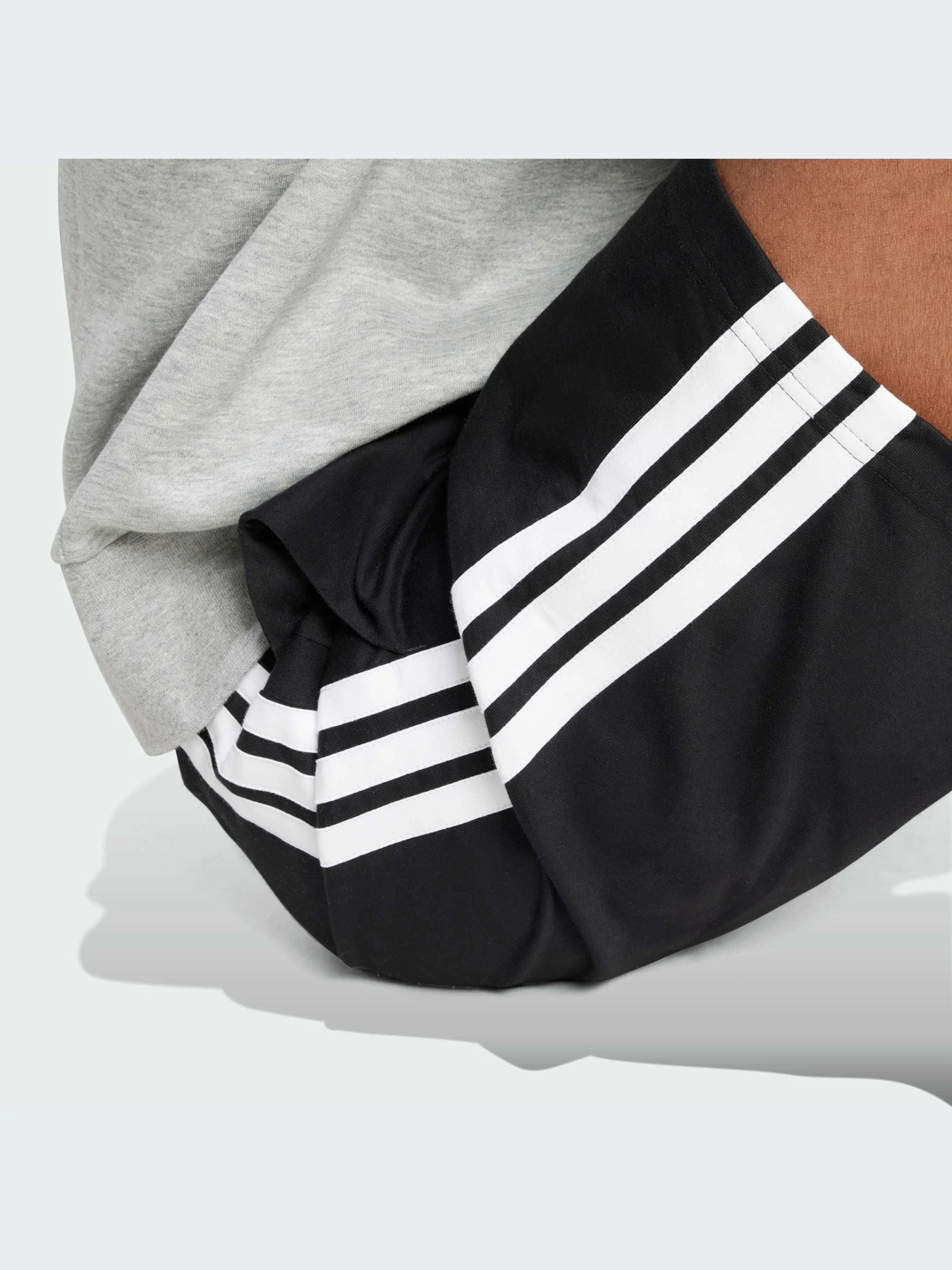 Шорты Adidas модель JE6405-KZ Шорты Adidas модель JE6405-KZ Фото