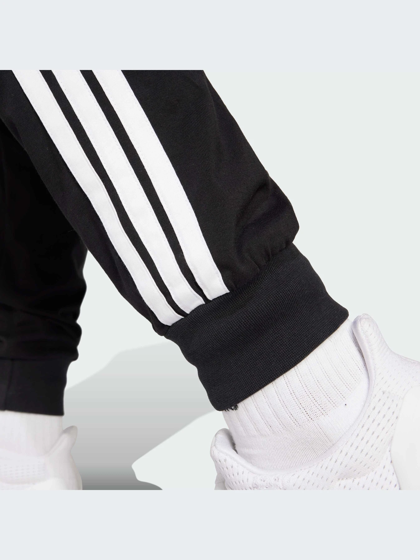 Брюки Adidas модель JD0896-KZ Брюки Adidas модель JD0896-KZ Фото