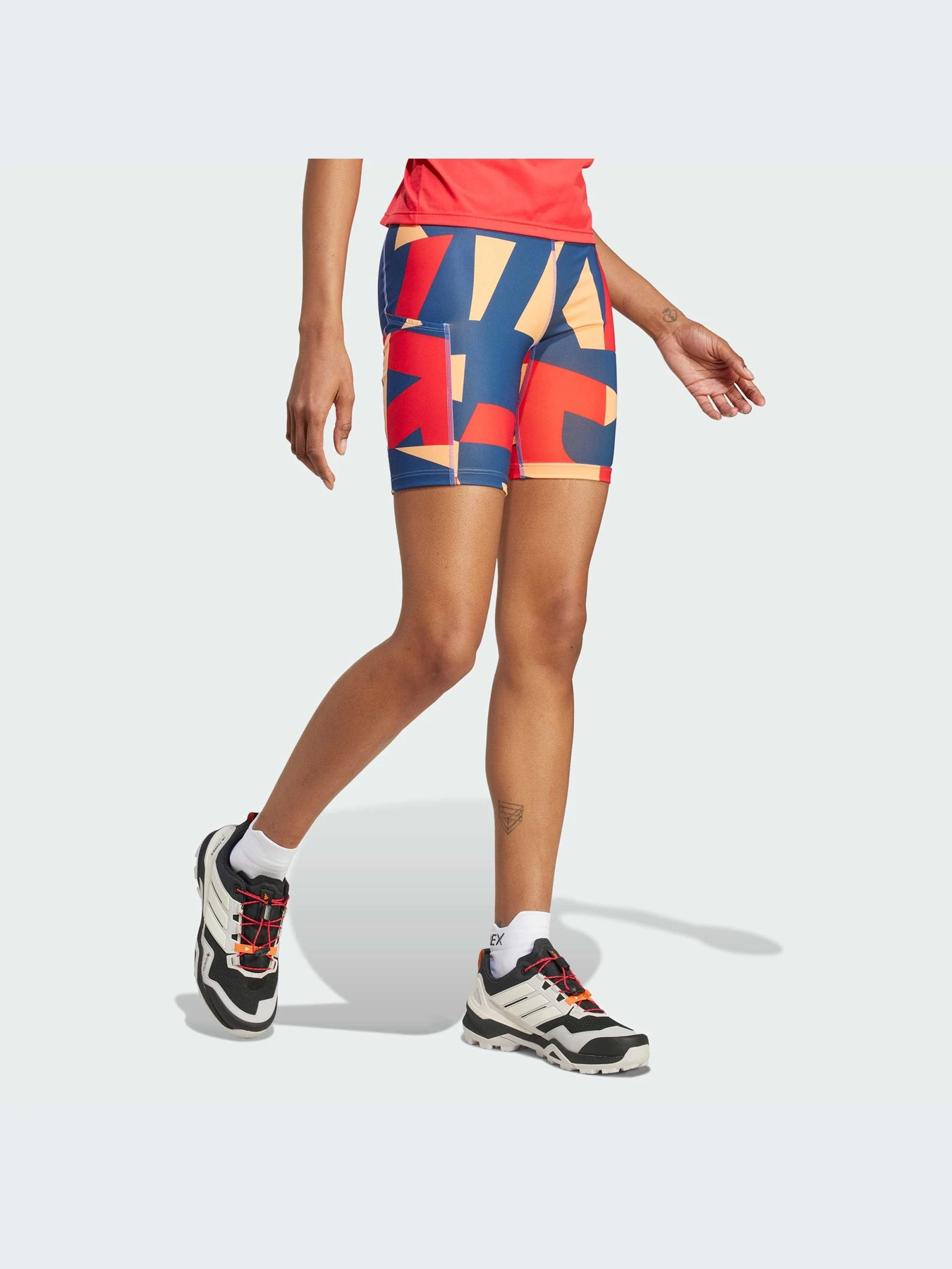 Шорты Adidas модель JE9417-KZ Шорты Adidas модель JE9417-KZ Фото