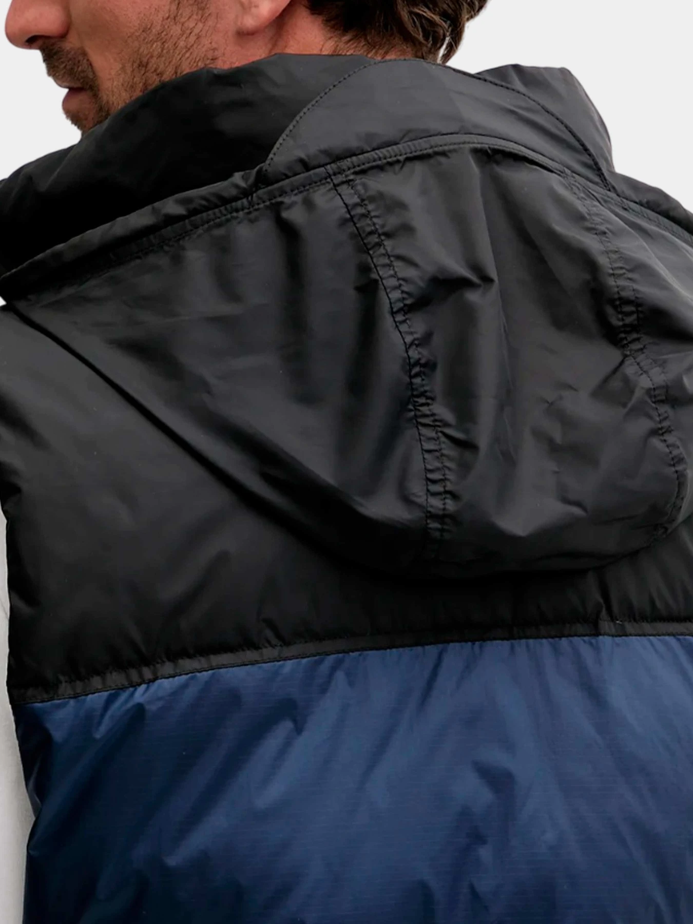 Куртки и дубленки The North Face модель NF0A3JQQGOB1 Куртки и дубленки The North Face модель NF0A3JQQGOB1 Фото