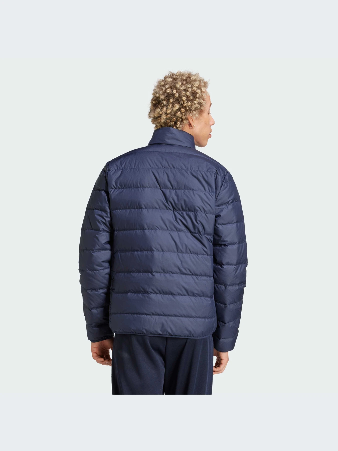 Куртки и дубленки Adidas модель JN4341-KZ Куртки и дубленки Adidas модель JN4341-KZ Фото