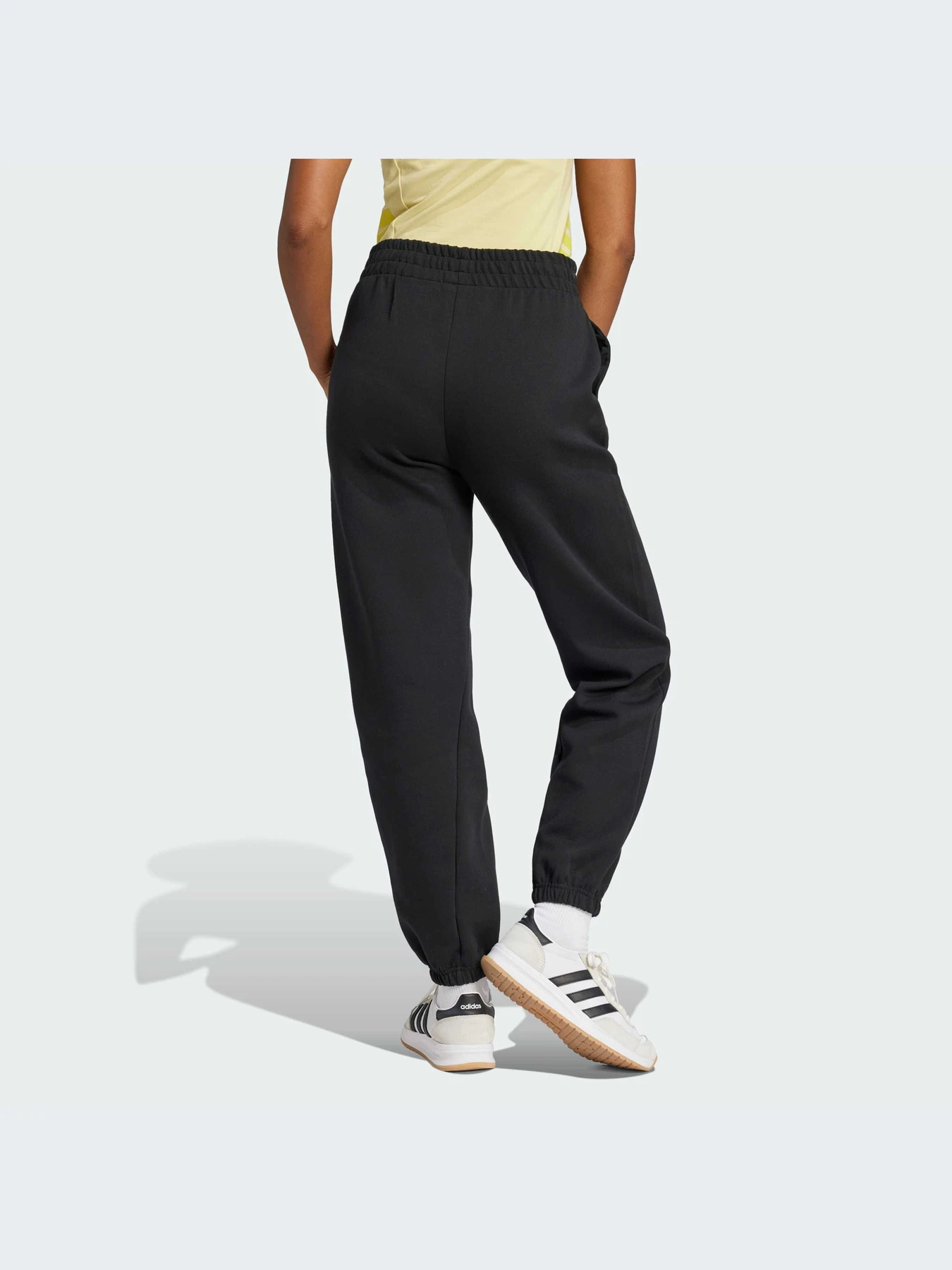 Брюки Adidas модель JE3977-KZ Брюки Adidas модель JE3977-KZ Фото