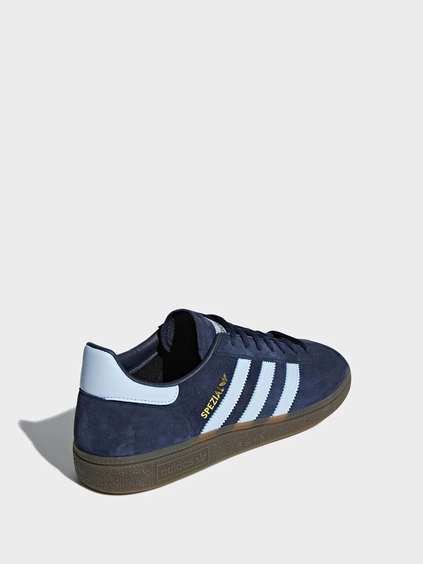 Кроссовки Adidas модель BD7633 Кроссовки Adidas модель BD7633 Фото