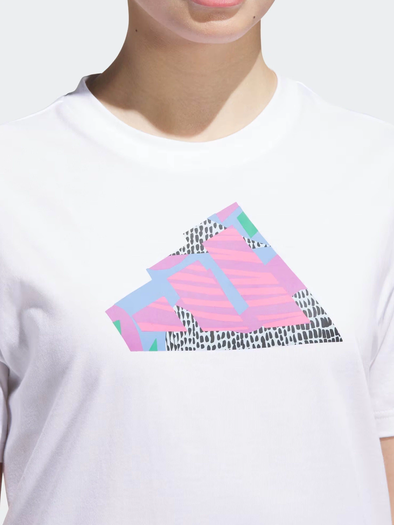 Футболки и поло Adidas модель JN2519 Футболки и поло Adidas модель JN2519 Фото
