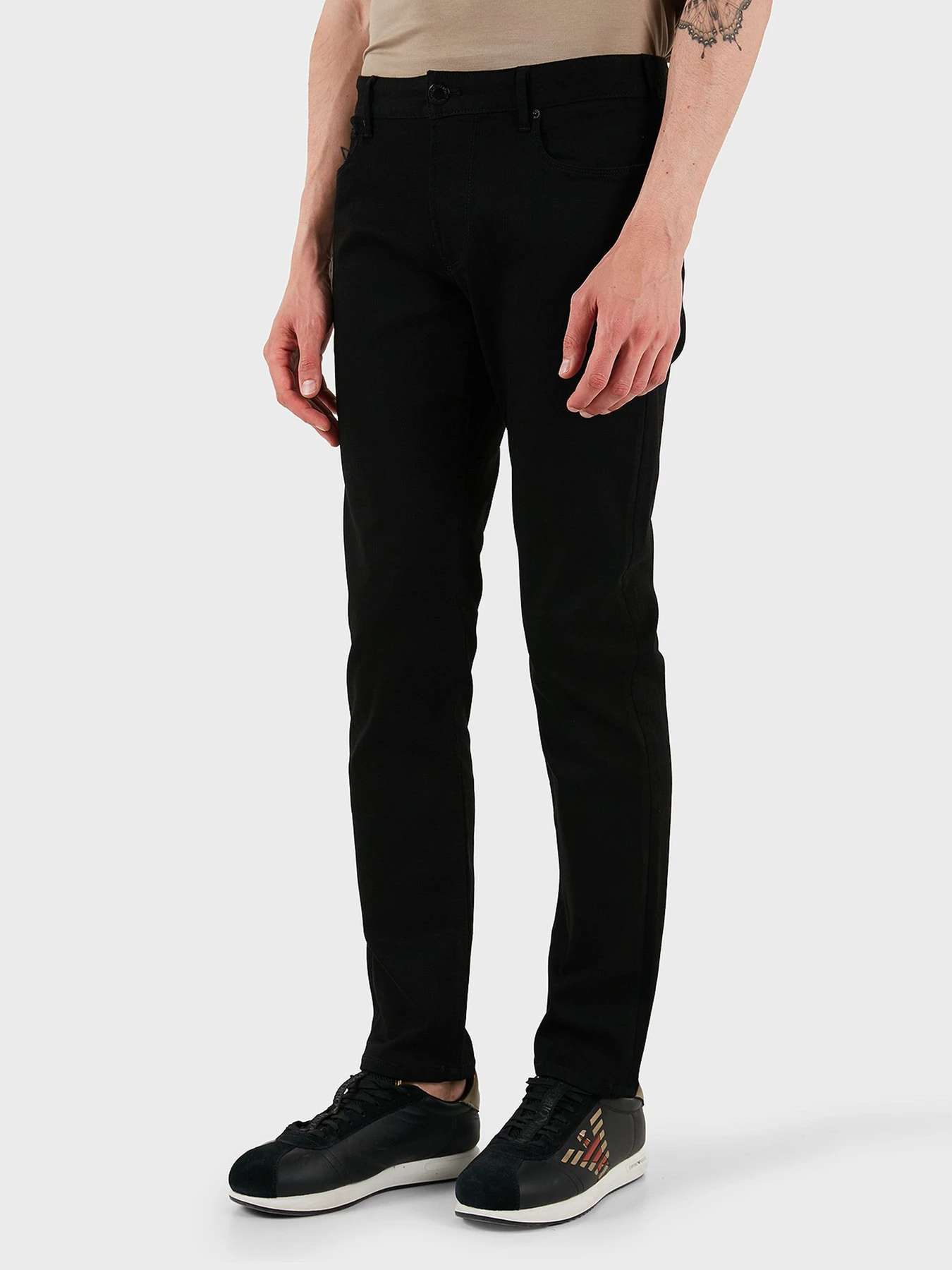 Джинсы Emporio Armani модель EM000121-AF15954-MC002 Джинсы Emporio Armani модель EM000121-AF15954-MC002 Фото