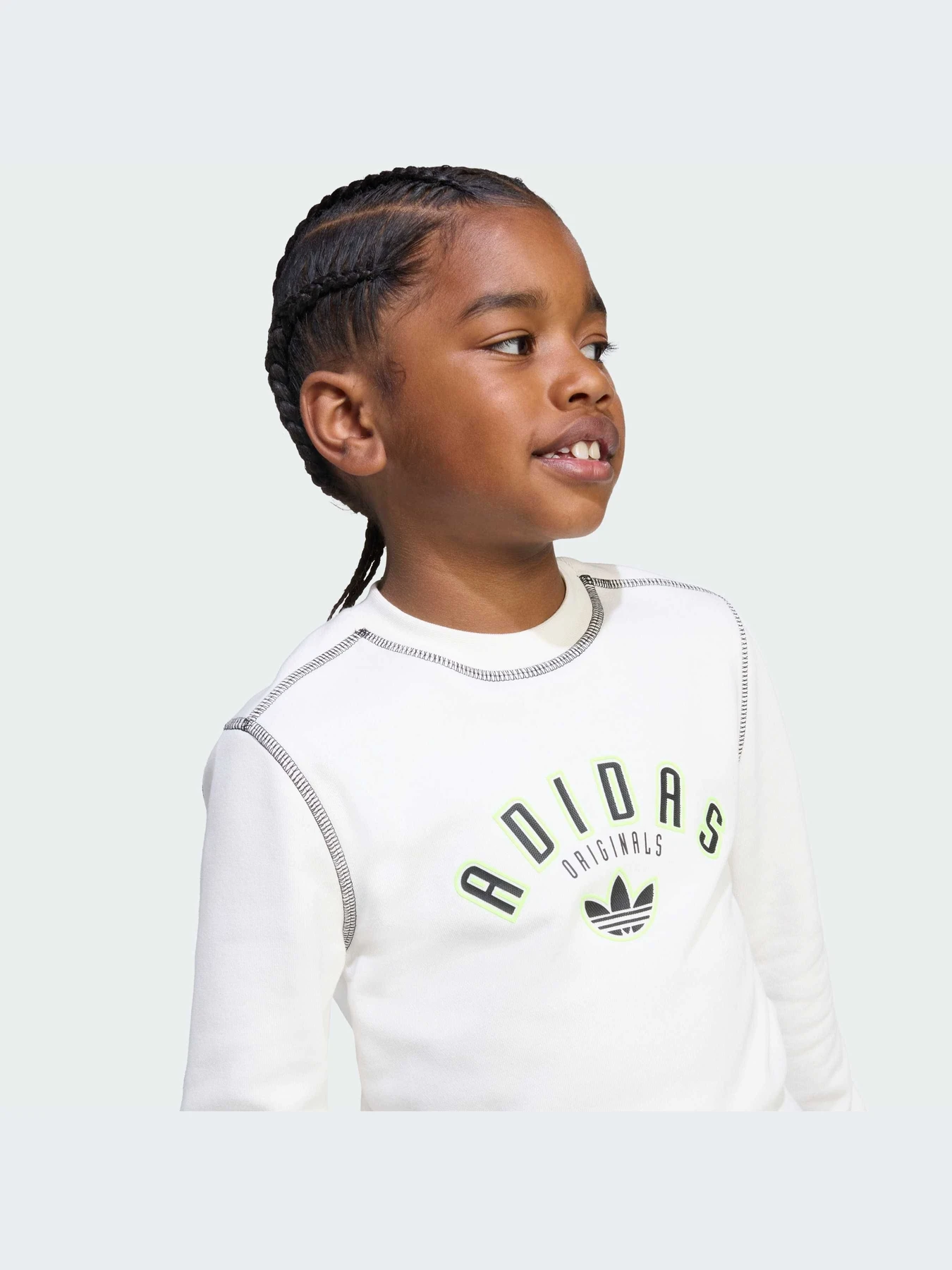 Костюмы Adidas Graphics модель JX5261-KZ Костюмы Adidas Graphics модель JX5261-KZ Фото