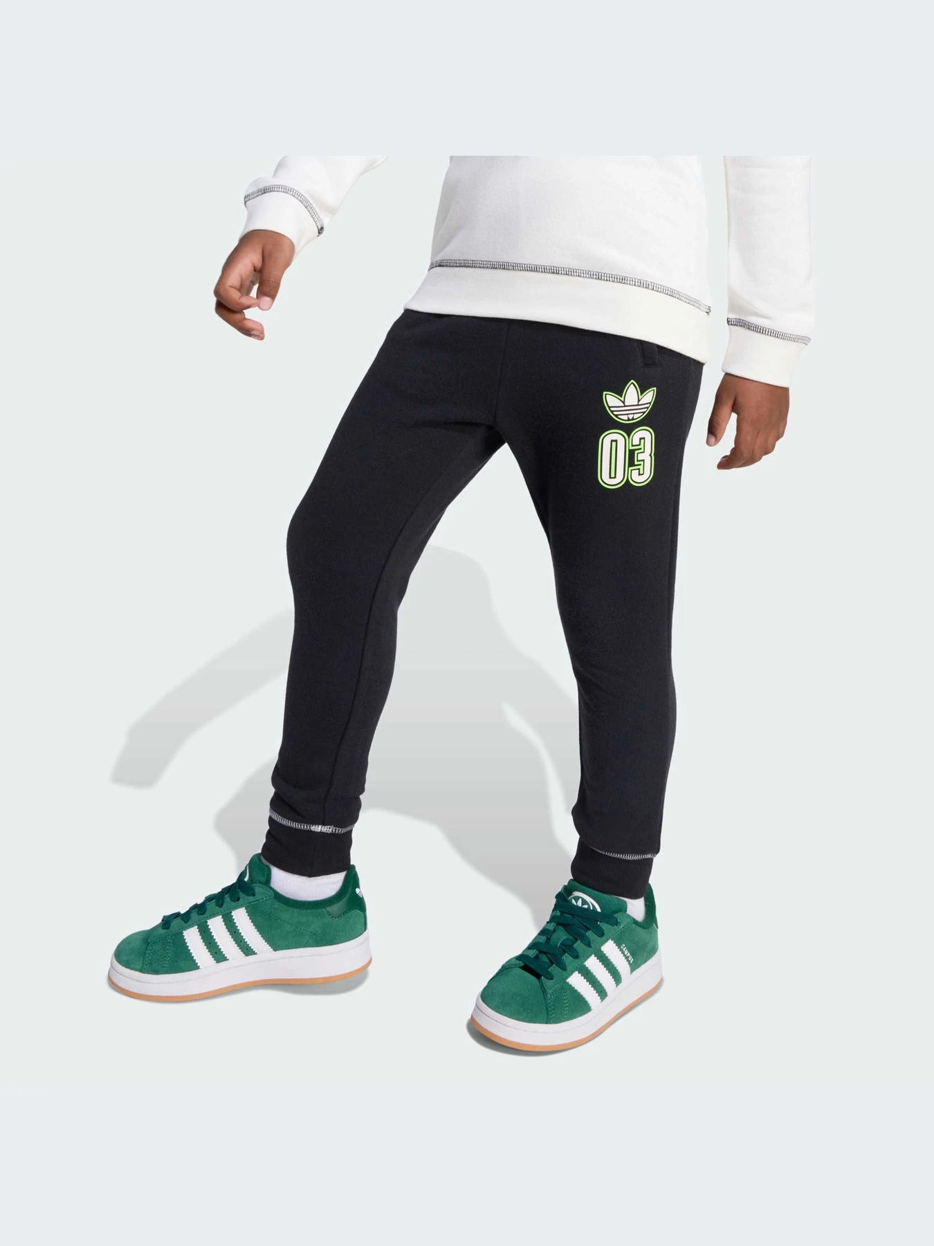 Костюмы Adidas Graphics модель JX5261-KZ Костюмы Adidas Graphics модель JX5261-KZ Фото