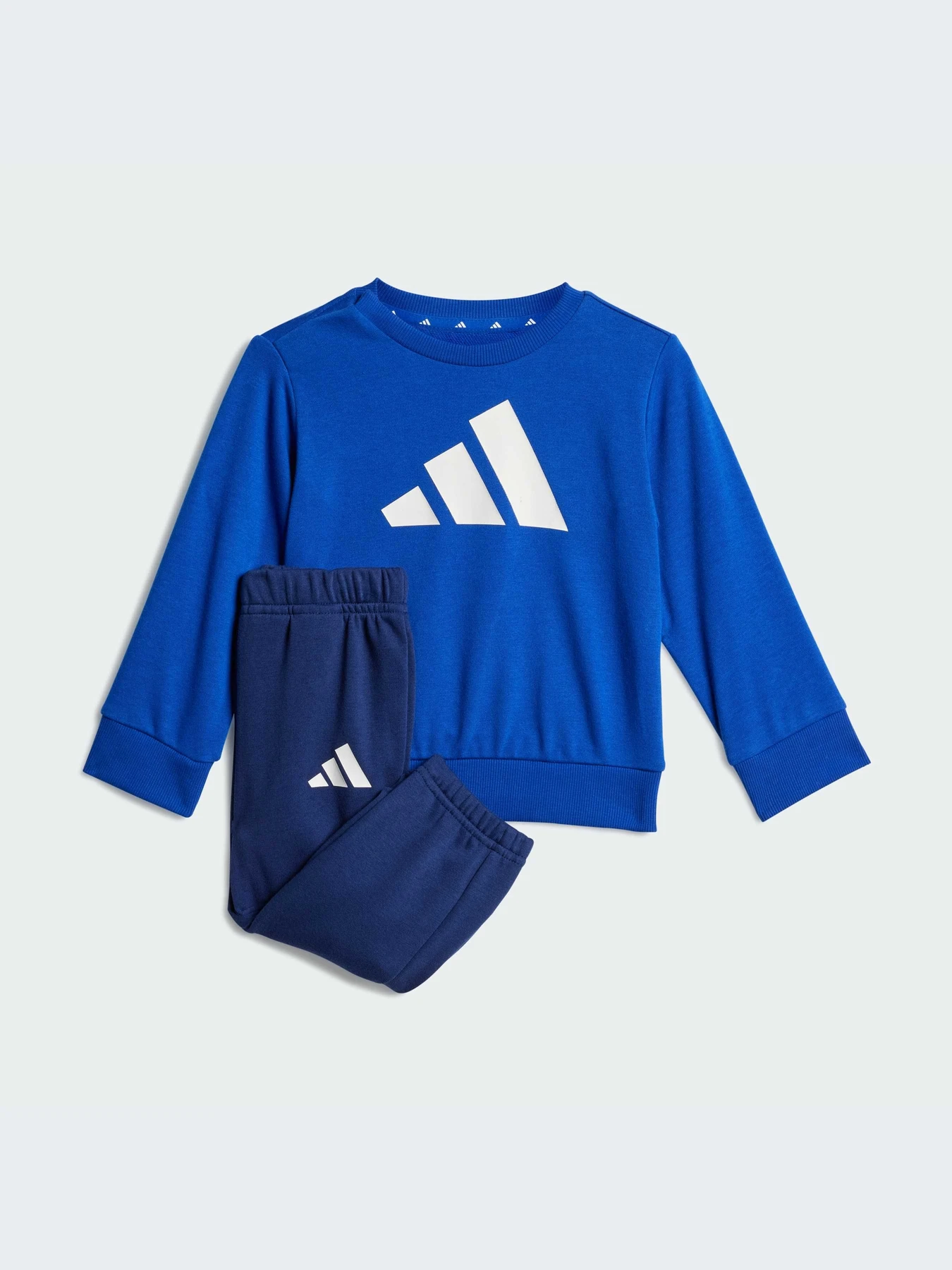 Костюмы Adidas модель JW2461-KZ Костюмы Adidas модель JW2461-KZ Фото