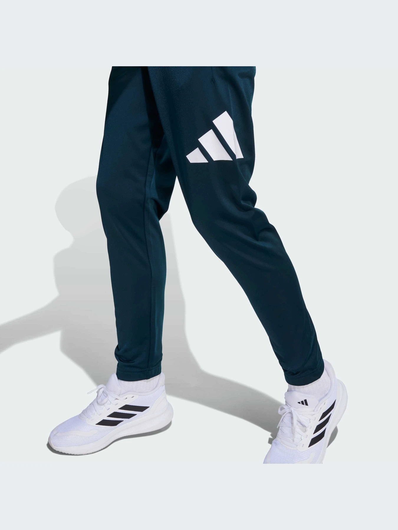 Костюмы Adidas модель JV9960-KZ Костюмы Adidas модель JV9960-KZ Фото