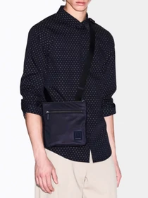 Сумки Armani Exchange модель XM000105-AF15129-UB101 Фото