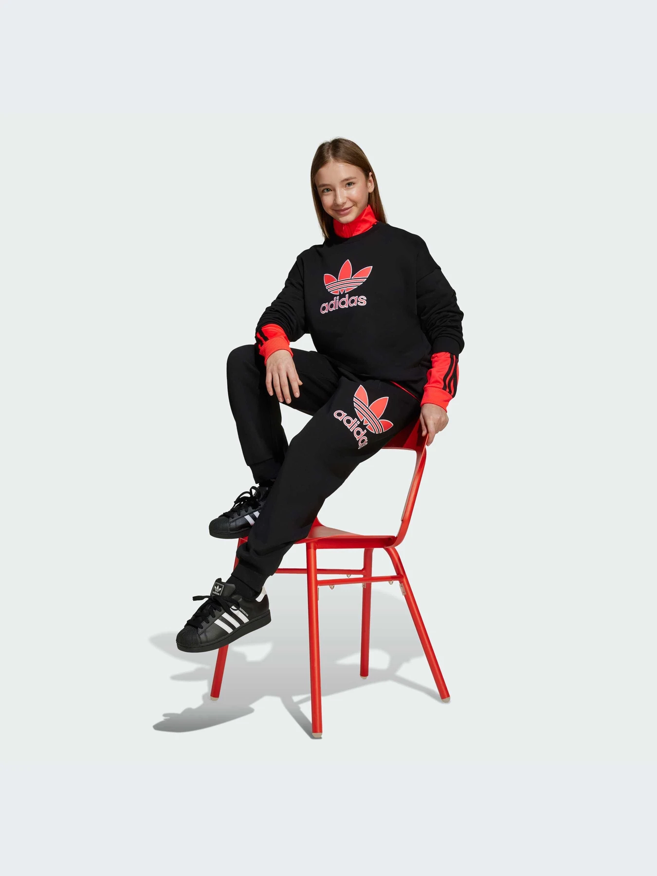 Брюки Adidas Adicolor модель JV7781-KZ Брюки Adidas Adicolor модель JV7781-KZ Фото