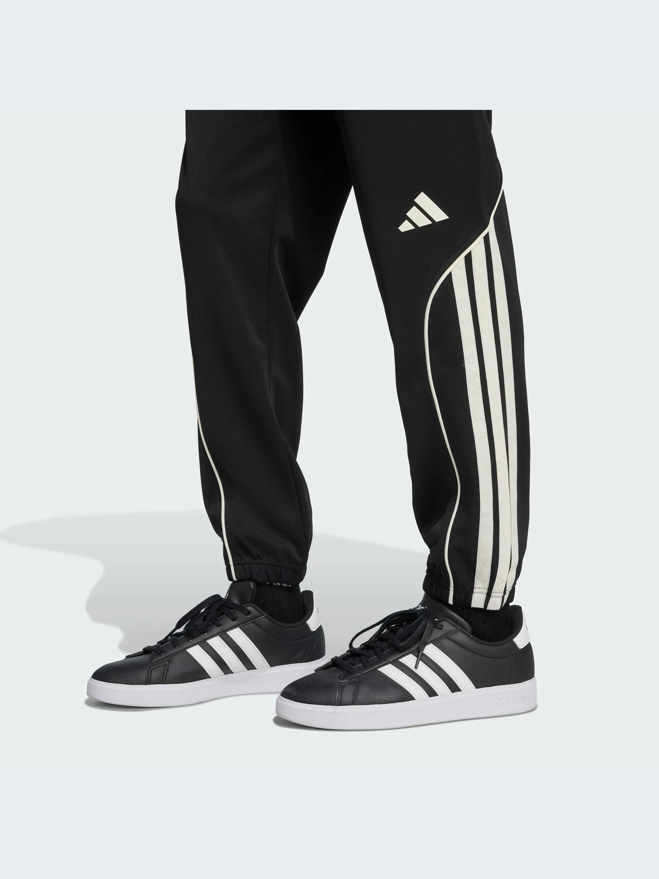 Костюмы Adidas 3 Stripes модель JN1817-KZ Костюмы Adidas 3 Stripes модель JN1817-KZ Фото