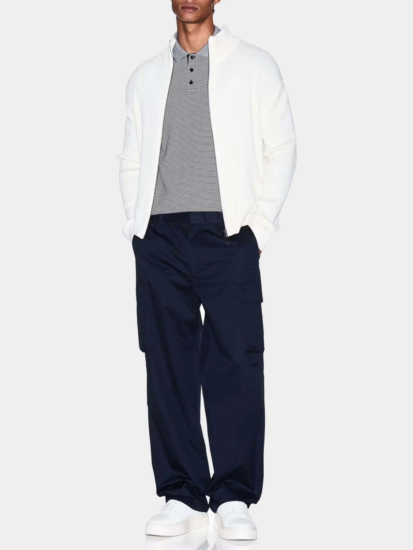 Худи и свитшоты Armani Exchange модель XM000912-AF10348-U0009 Худи и свитшоты Armani Exchange модель XM000912-AF10348-U0009 Фото